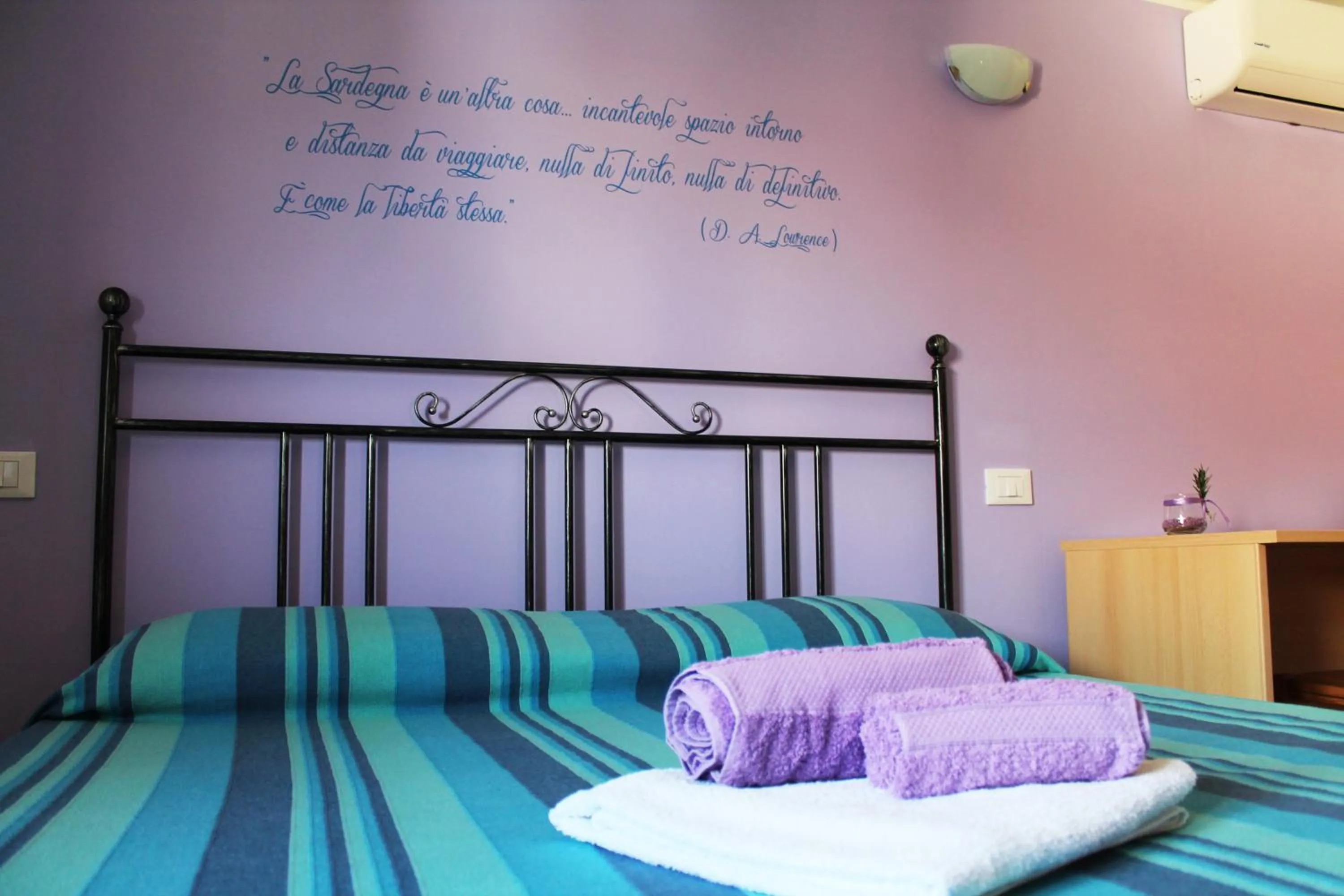 towels in B&B L'alba Nel Golfo