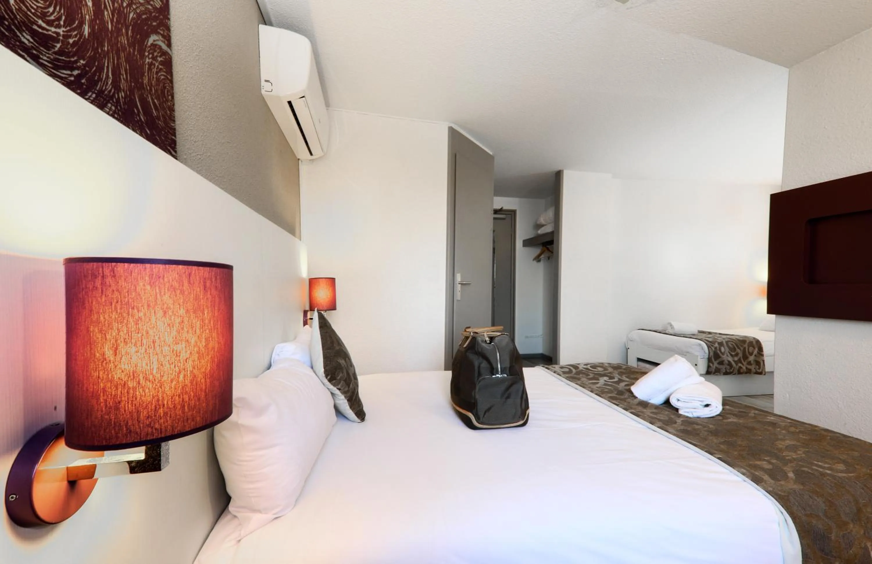 Comfort Triple Room in The Originals City, Hôtel Mulhouse Est