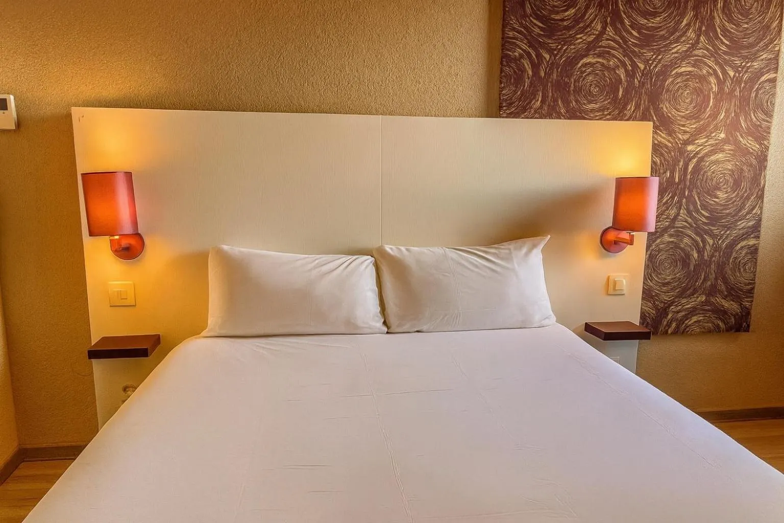 Bed in The Originals City, Hôtel Mulhouse, Ile Napoleon