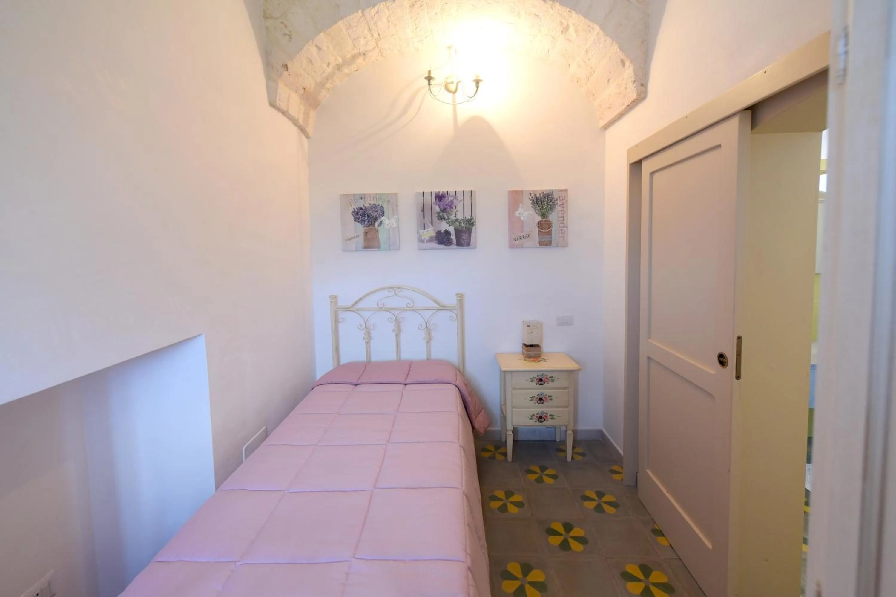 Bed in Masseria Peppeturro