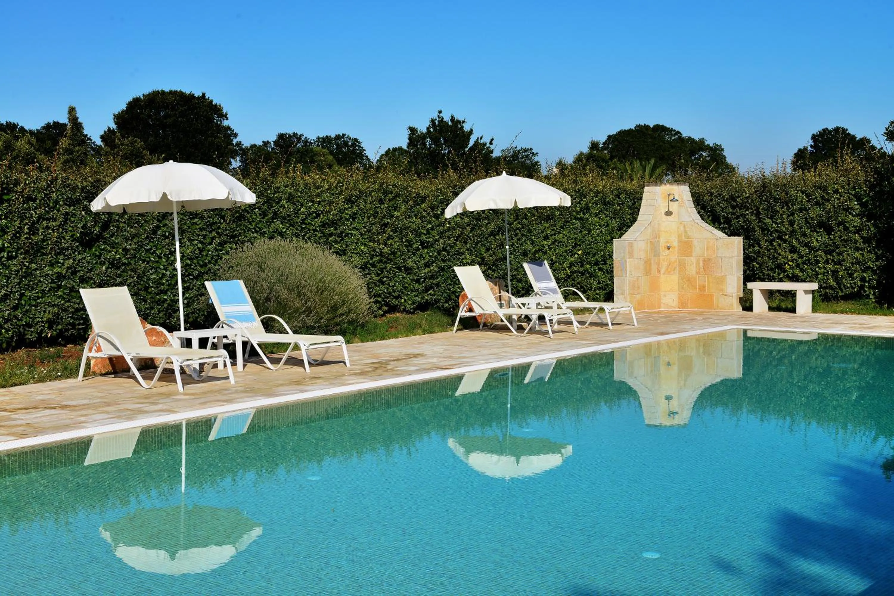 Swimming pool in Masseria Peppeturro