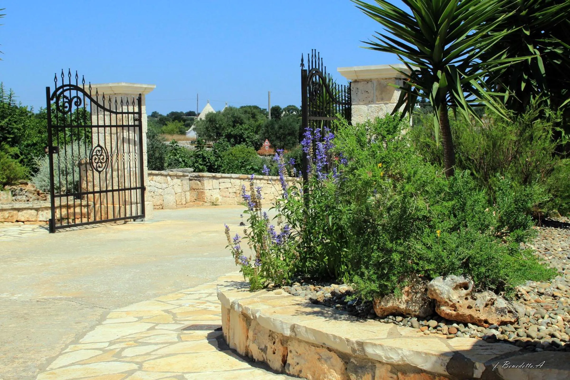 Facade/entrance in Masseria Peppeturro