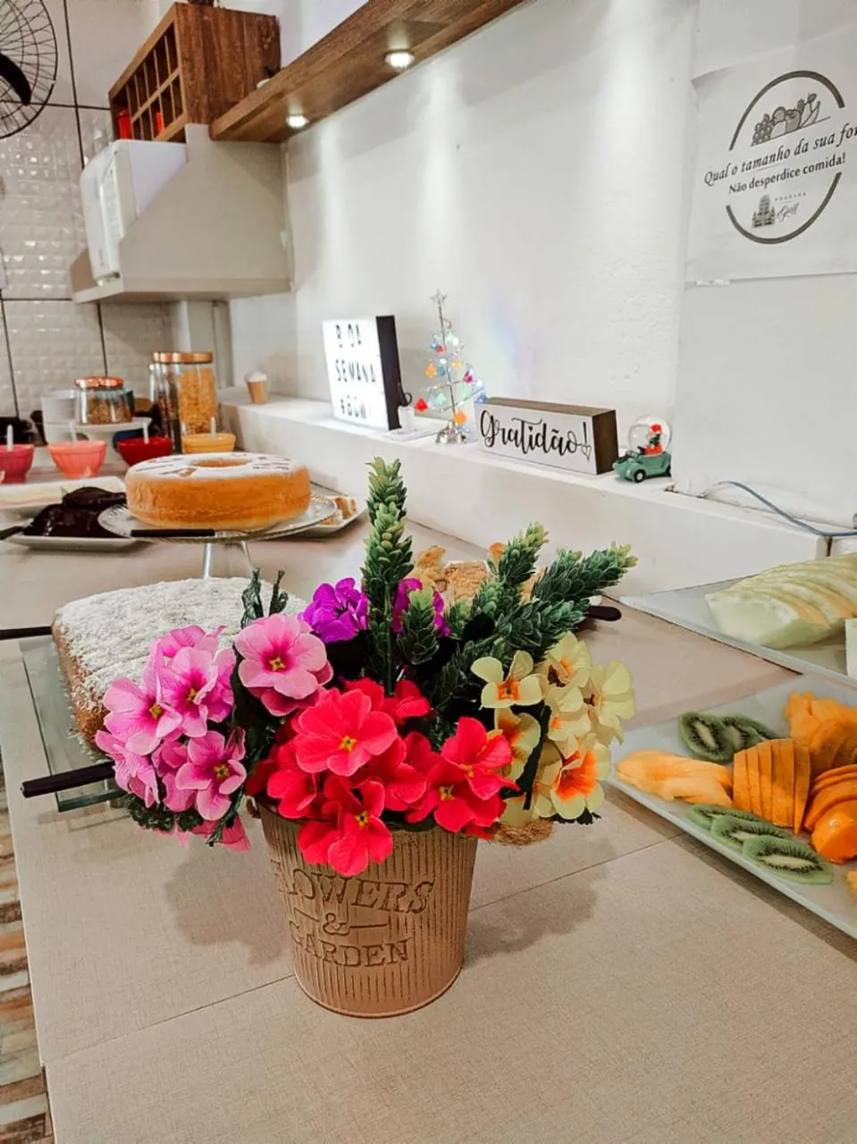 Buffet breakfast in Pousada Graff