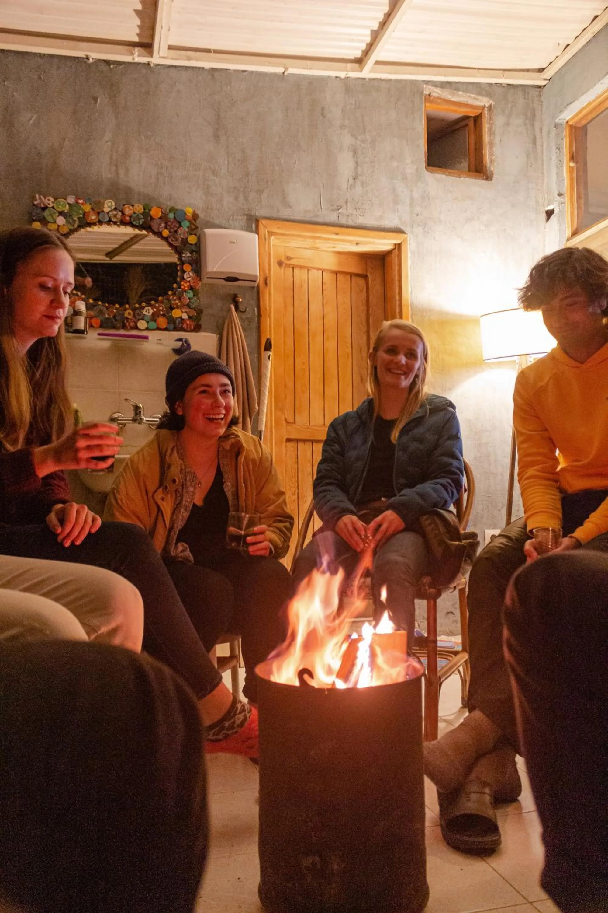 People in hostel vague