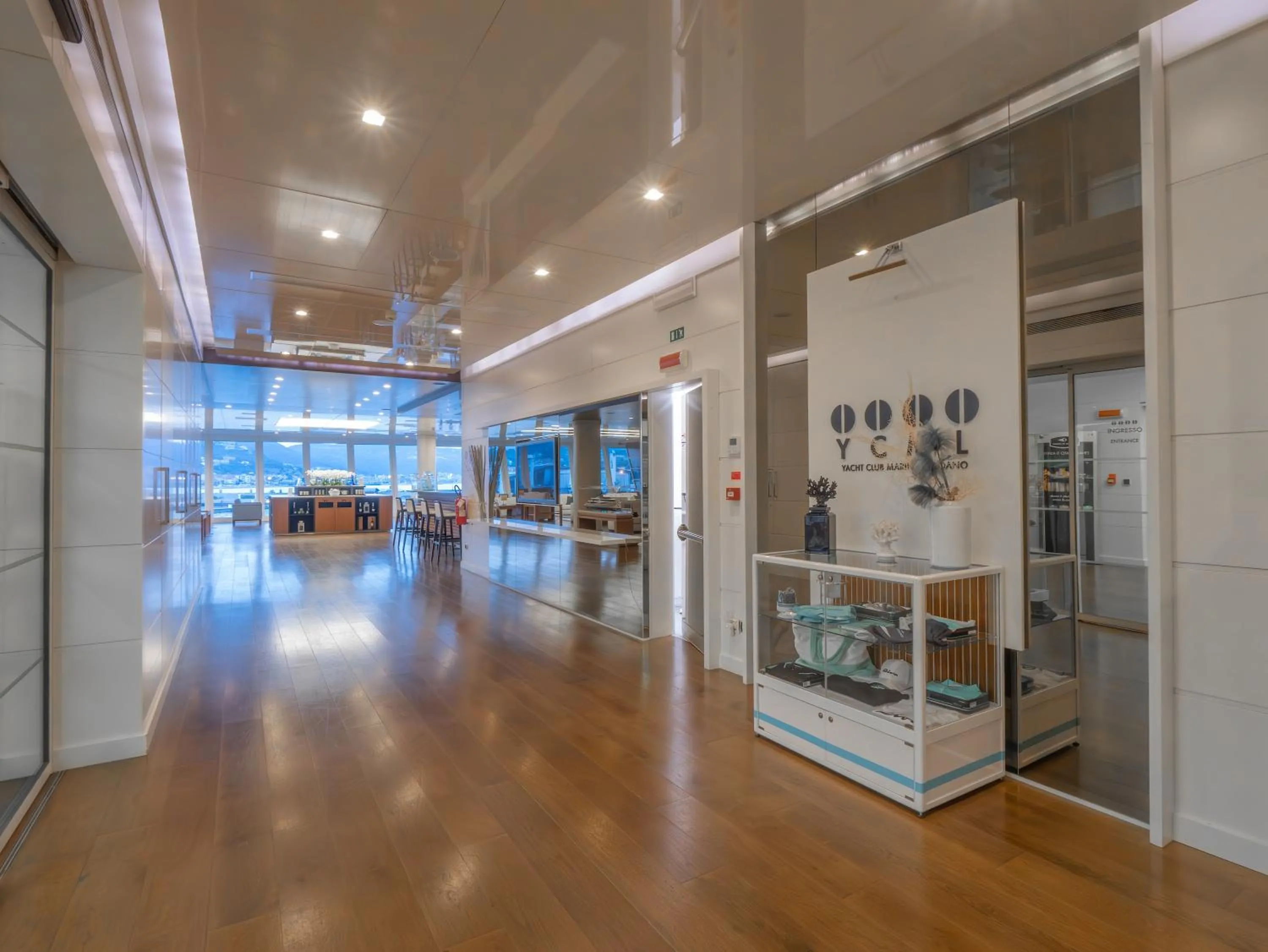 Lobby or reception in Albergo Yacht Club Marina Di Loano