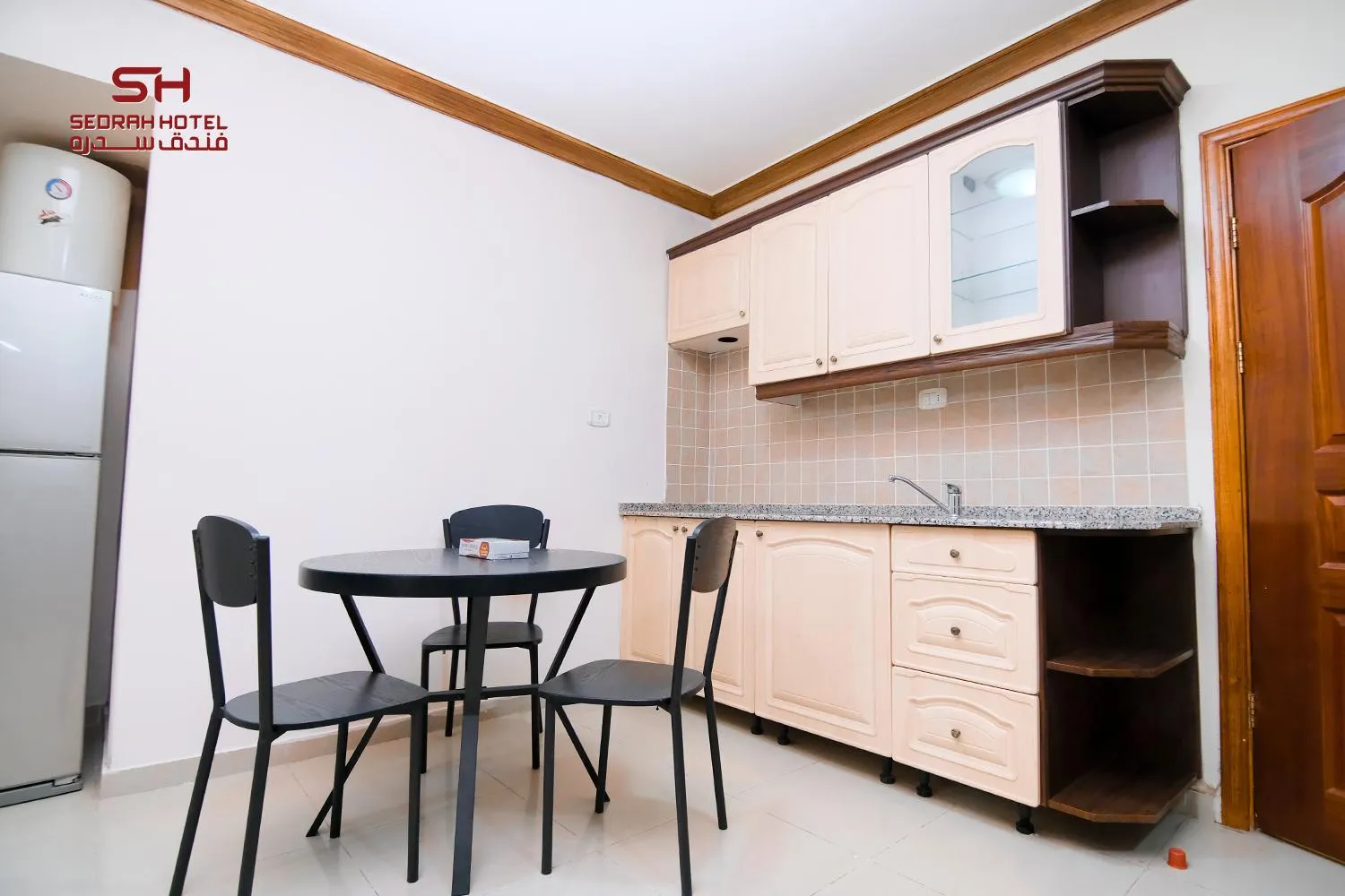 Kitchen or kitchenette in Sedrah Hotel