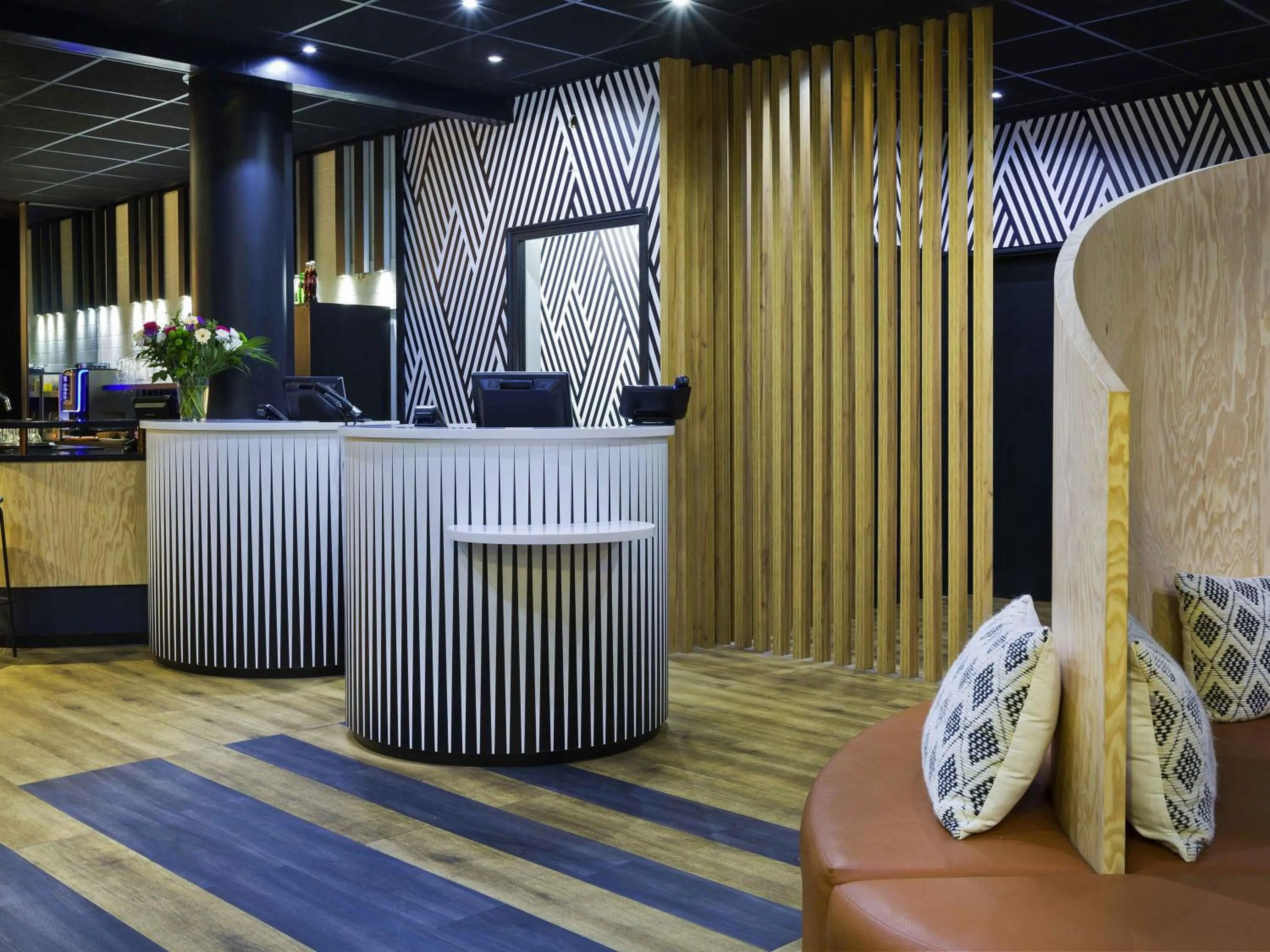 Property building in ibis Styles Massy Opéra