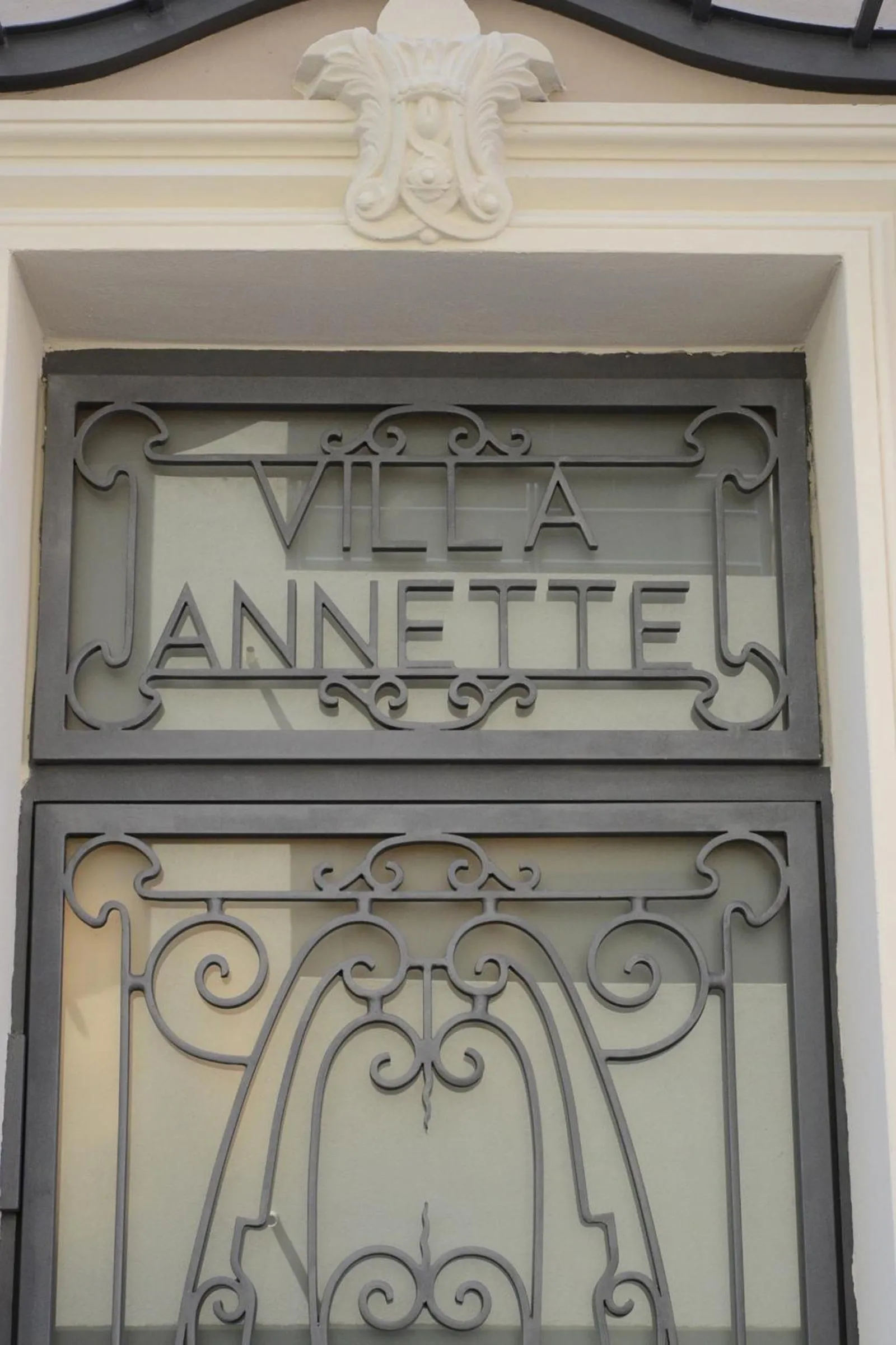 Facade/entrance in ViLLA ANNETTE