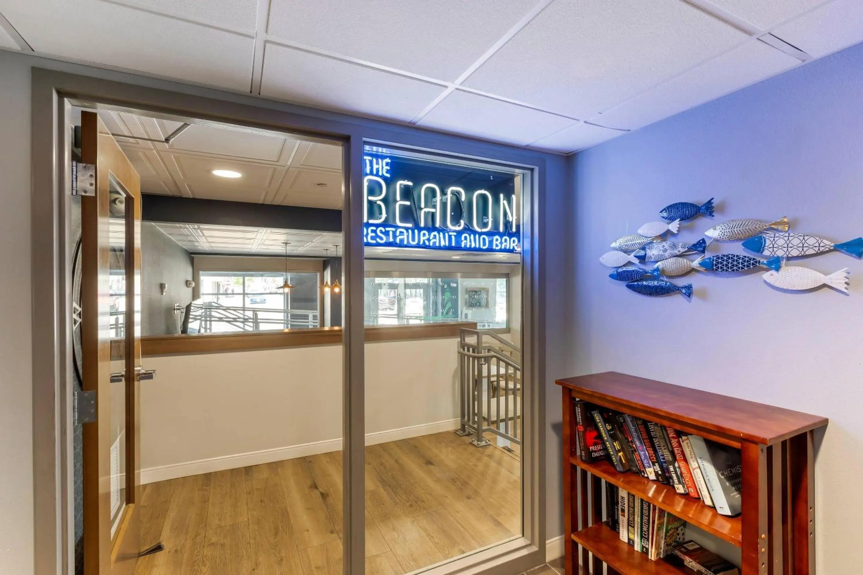 Lounge or bar in The Harborview on Lake Michigan, Ascend Hotel Collection