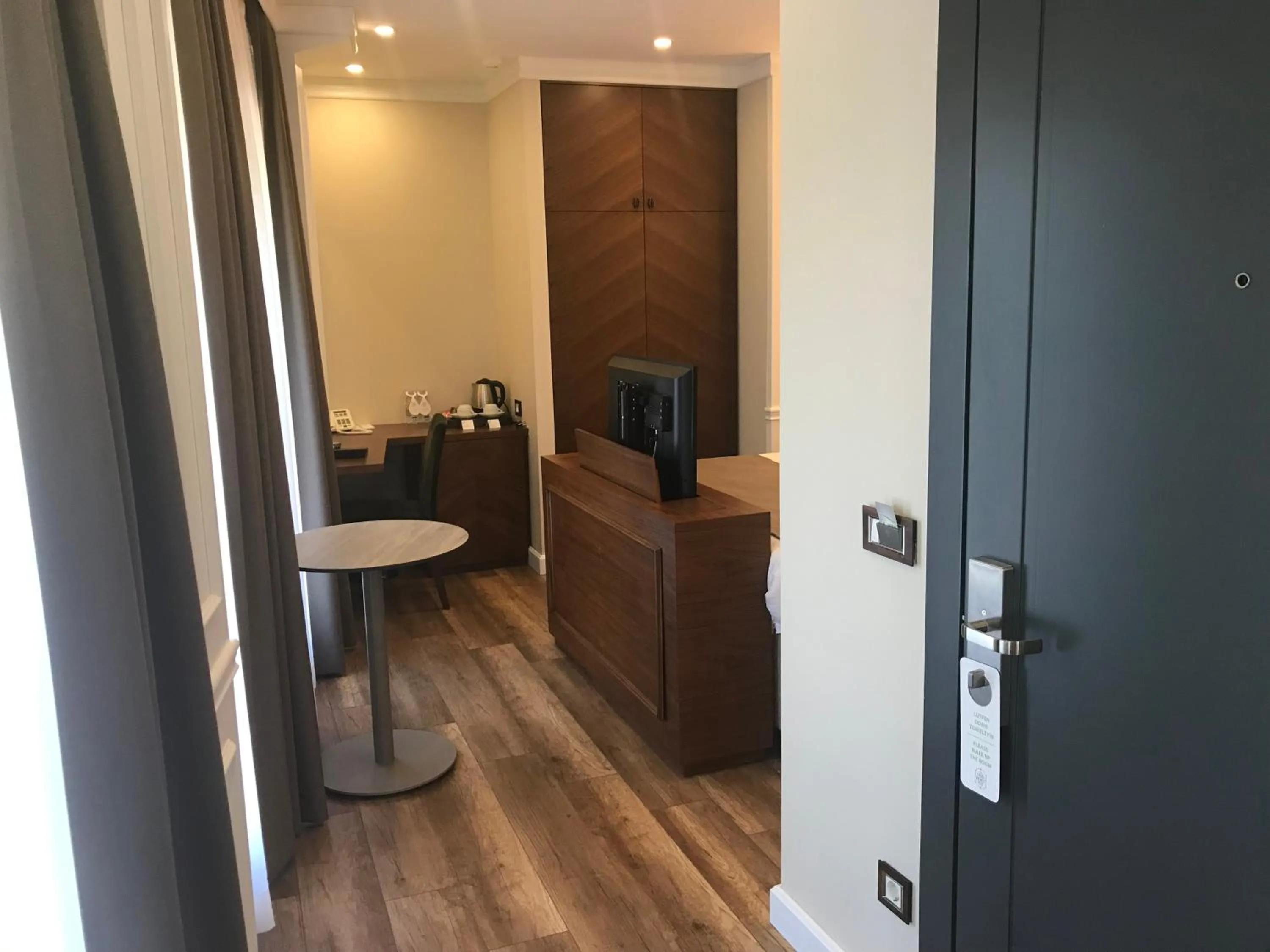 Photo of the whole room in Old Port Hotel Suit