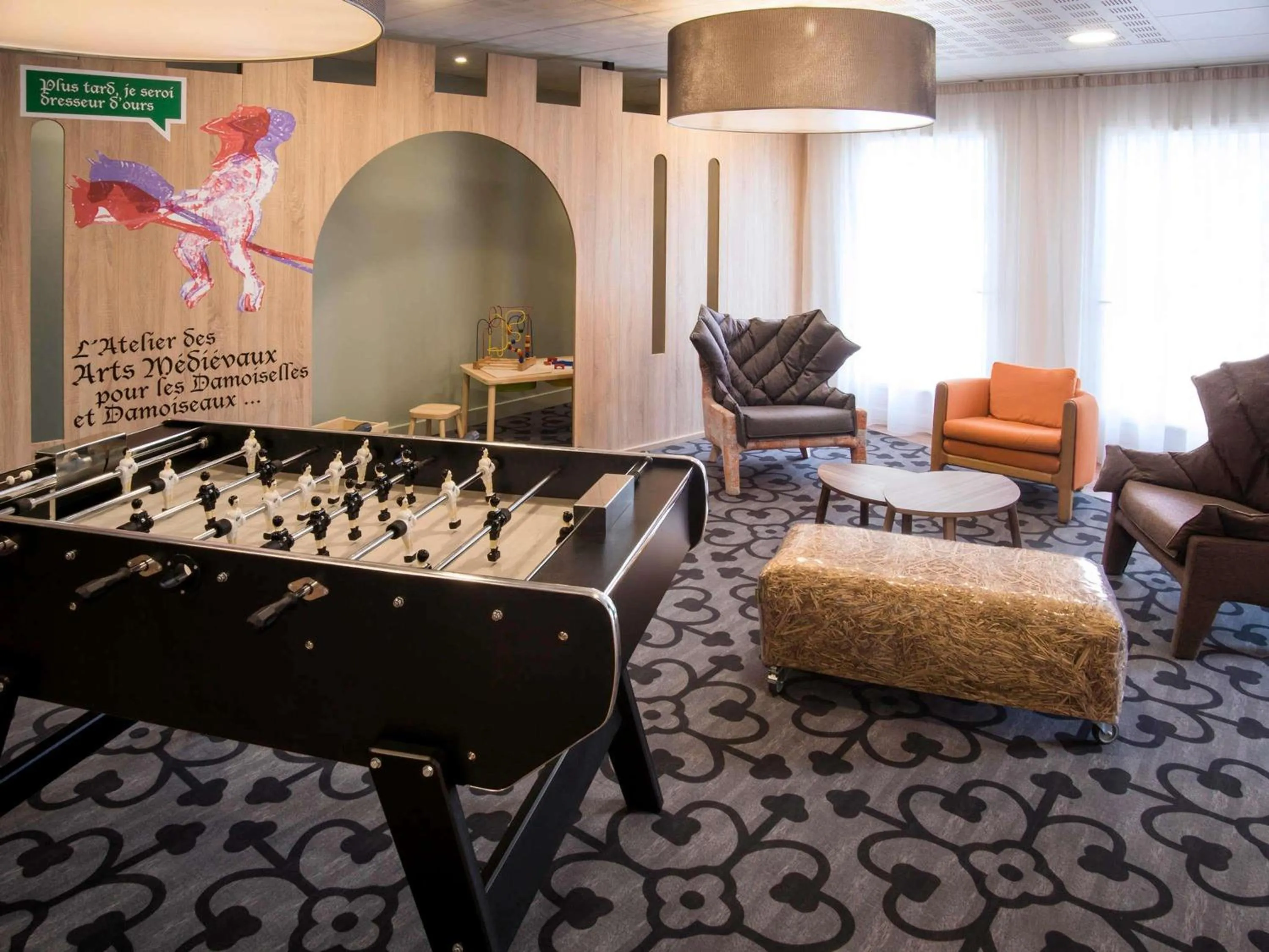 Lounge or bar in ibis Styles Carcassonne La Cité