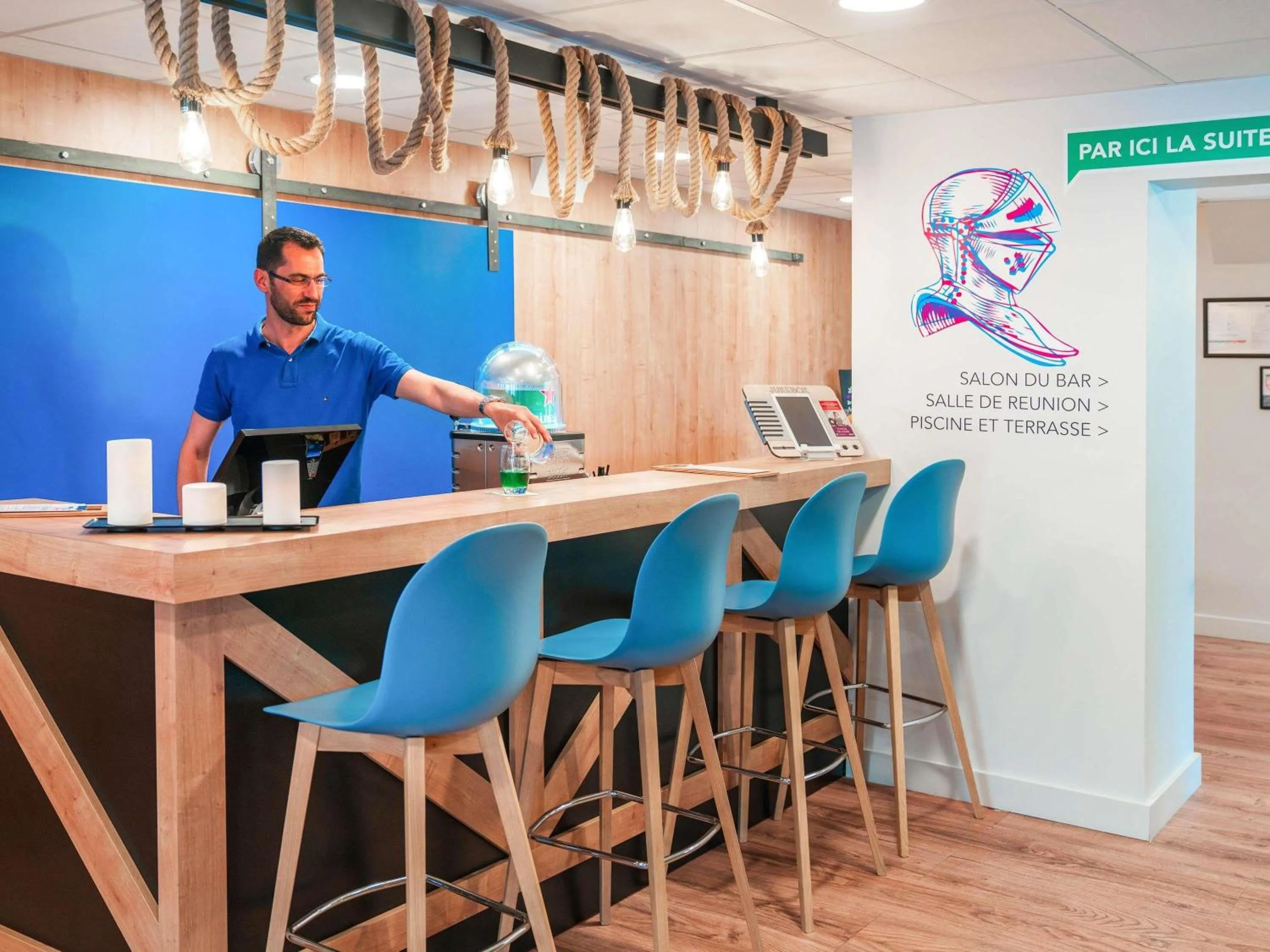 Lounge or bar in ibis Styles Carcassonne La Cité