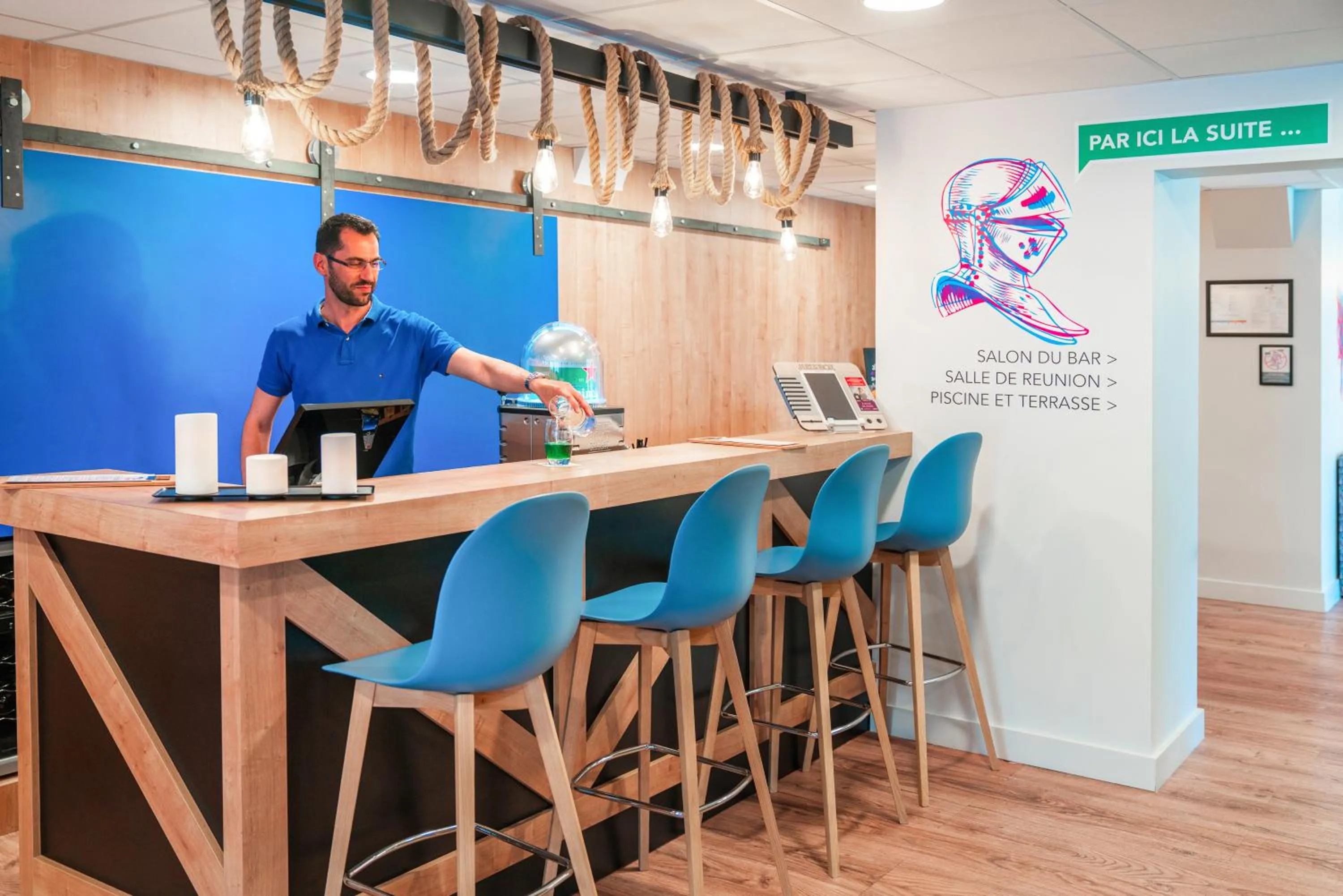 Lounge or bar in ibis Styles Carcassonne La Cité