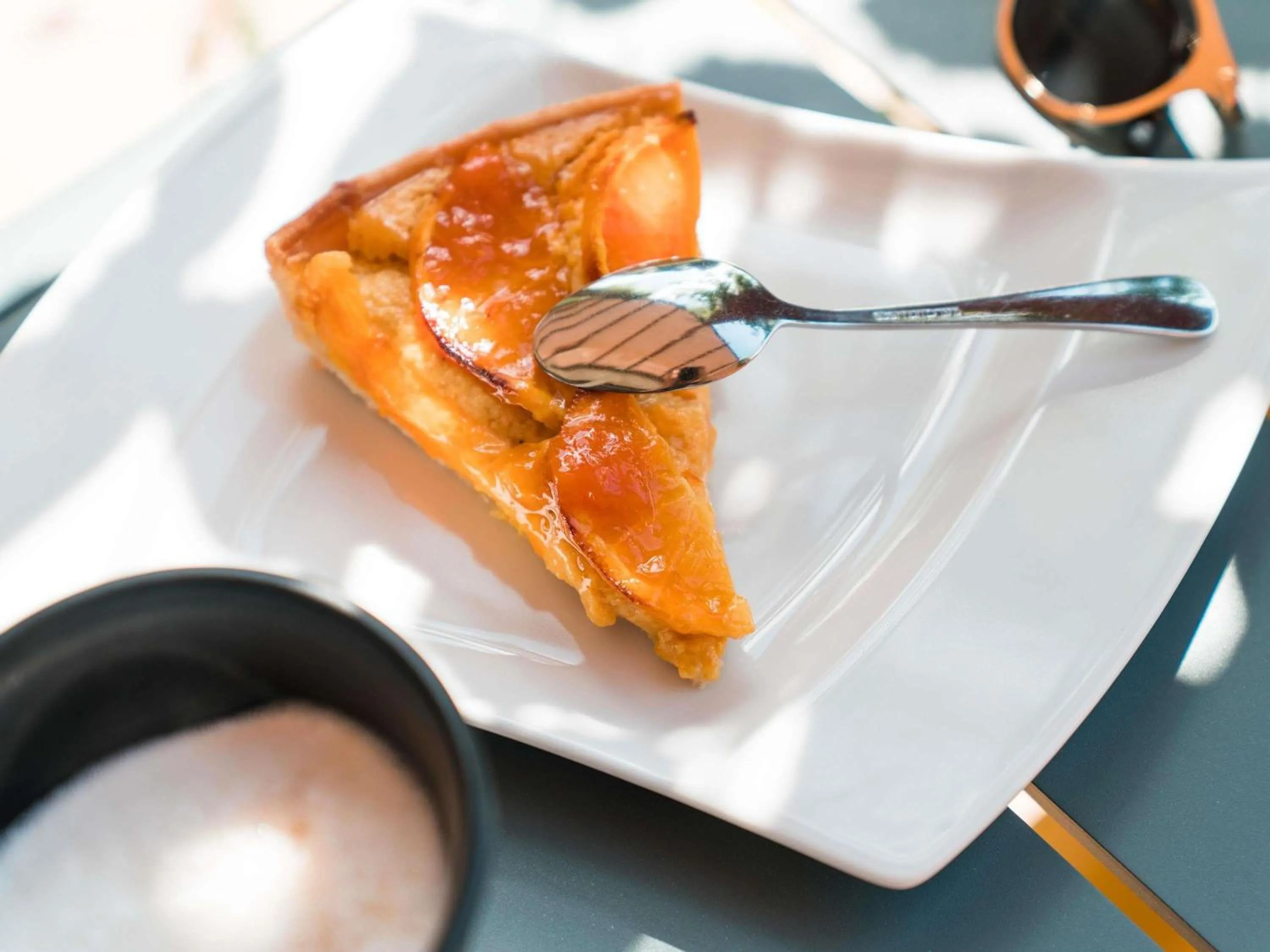 Restaurant/places to eat in ibis Styles Carcassonne La Cité