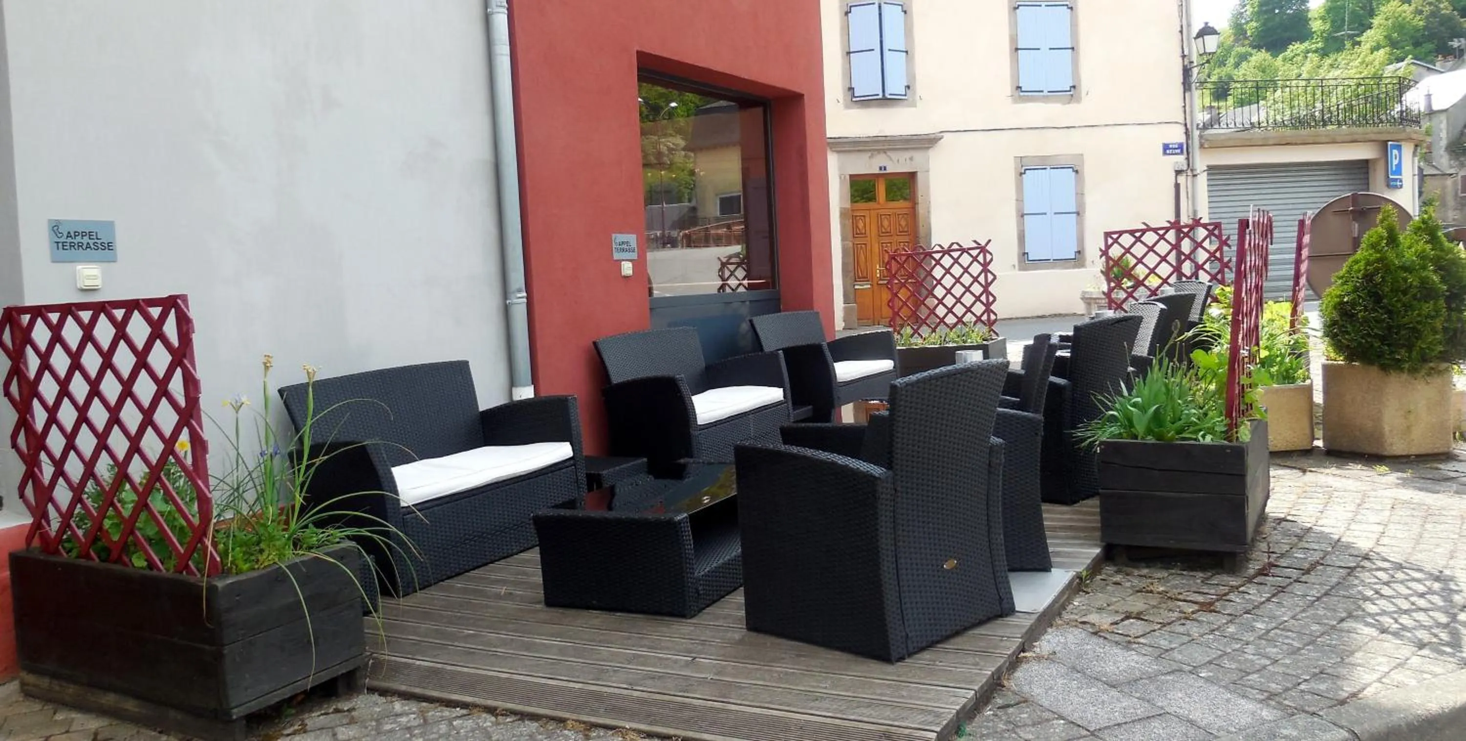 Balcony/Terrace in Logis Hotel Restaurant des Voyageurs