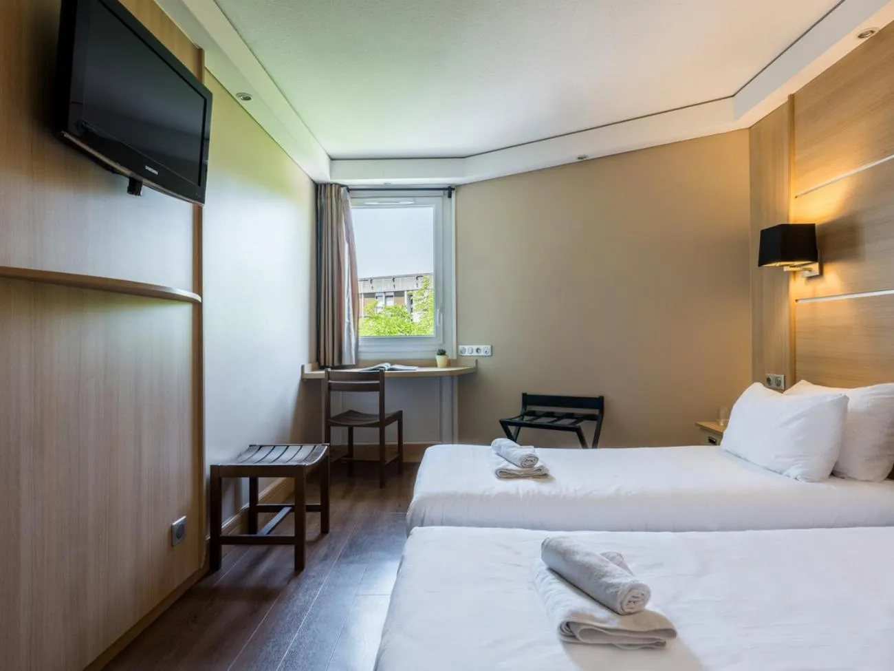 Bed in Hotel Novel Restaurant La Mamma