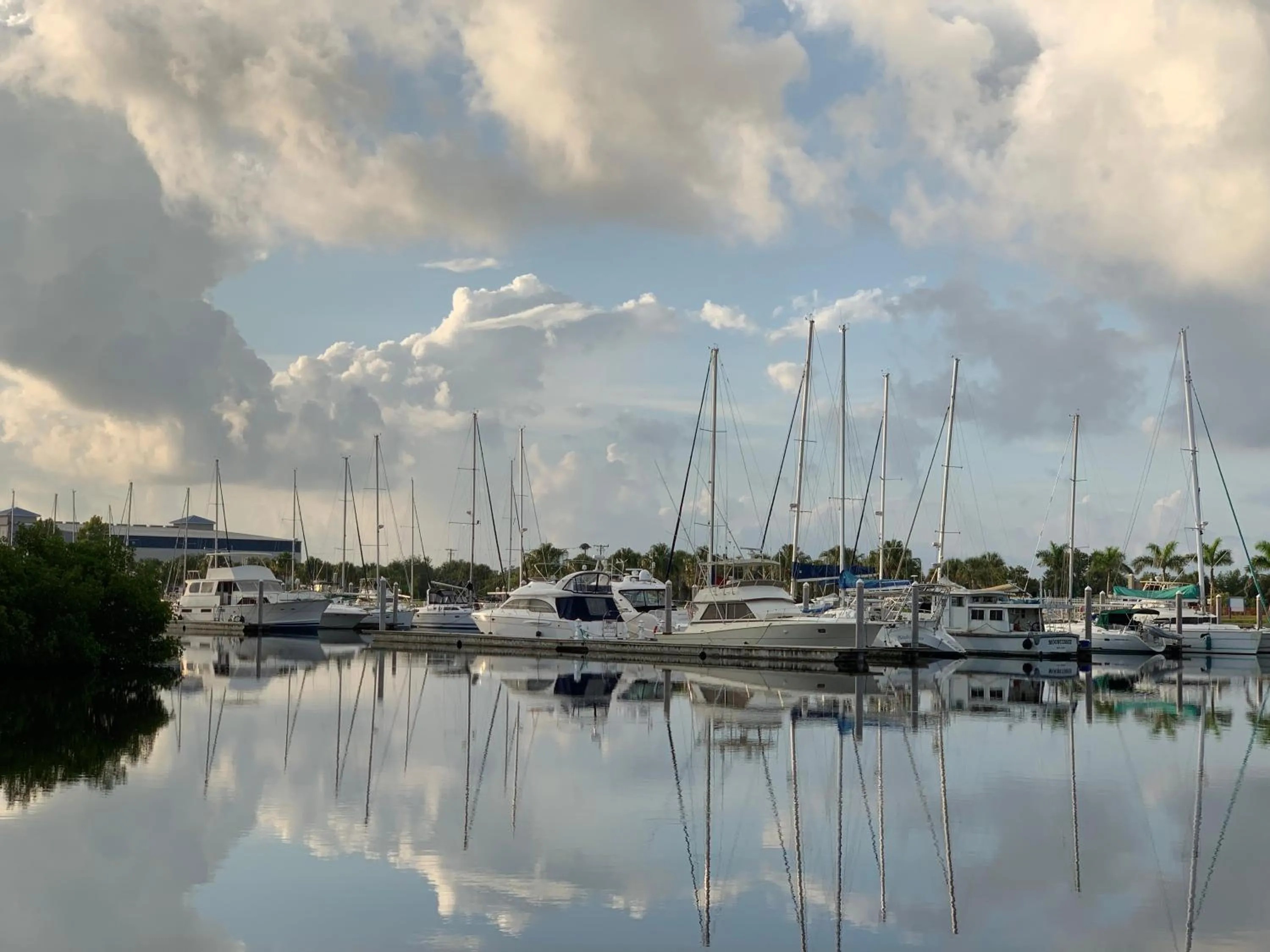 Resort Condo, Private Beach, Balcony with Water Views Bayside Retreat