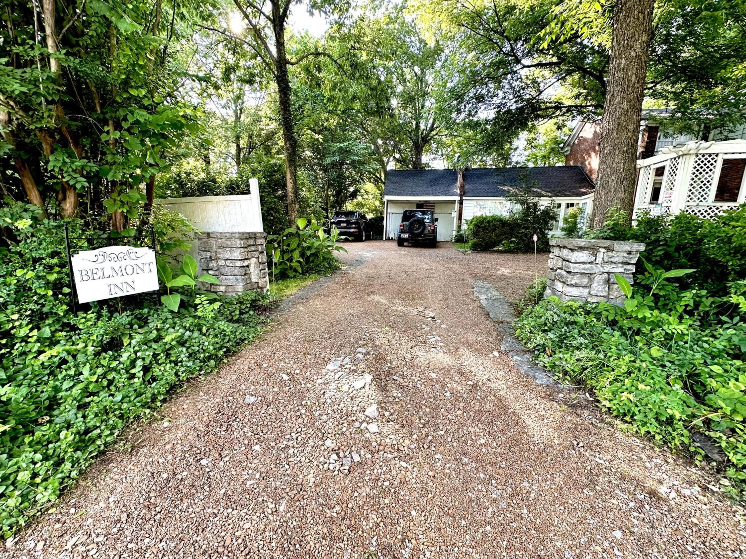 Street view in Belmont Inn