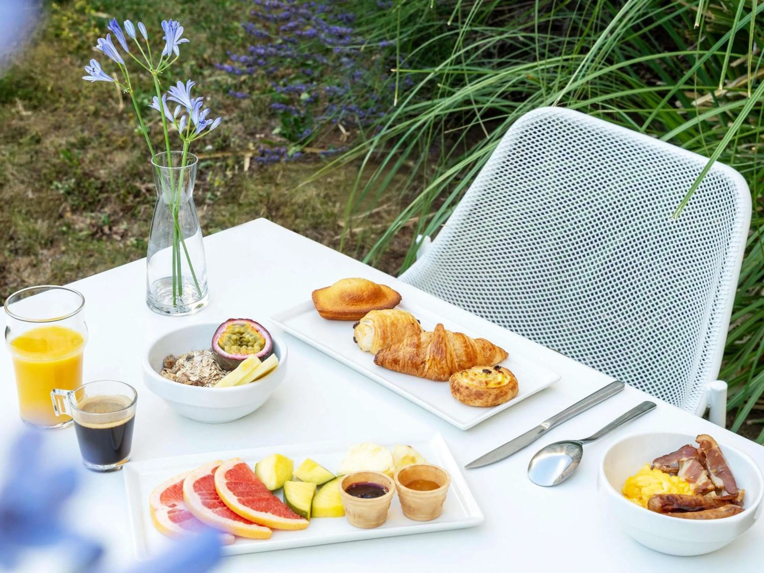 Patio in Novotel Suites Nancy Centre