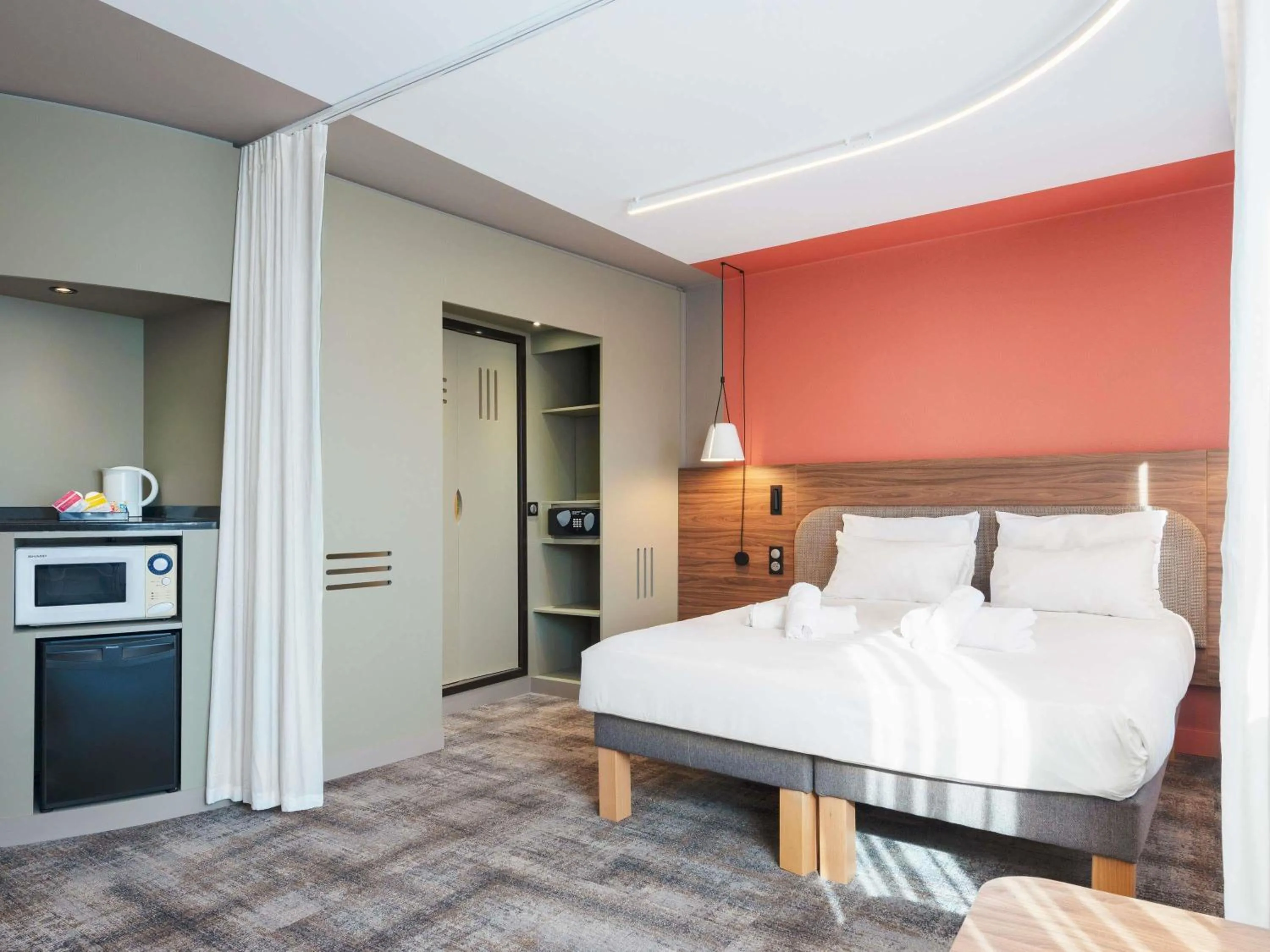 Bed in Novotel Suites Nancy Centre