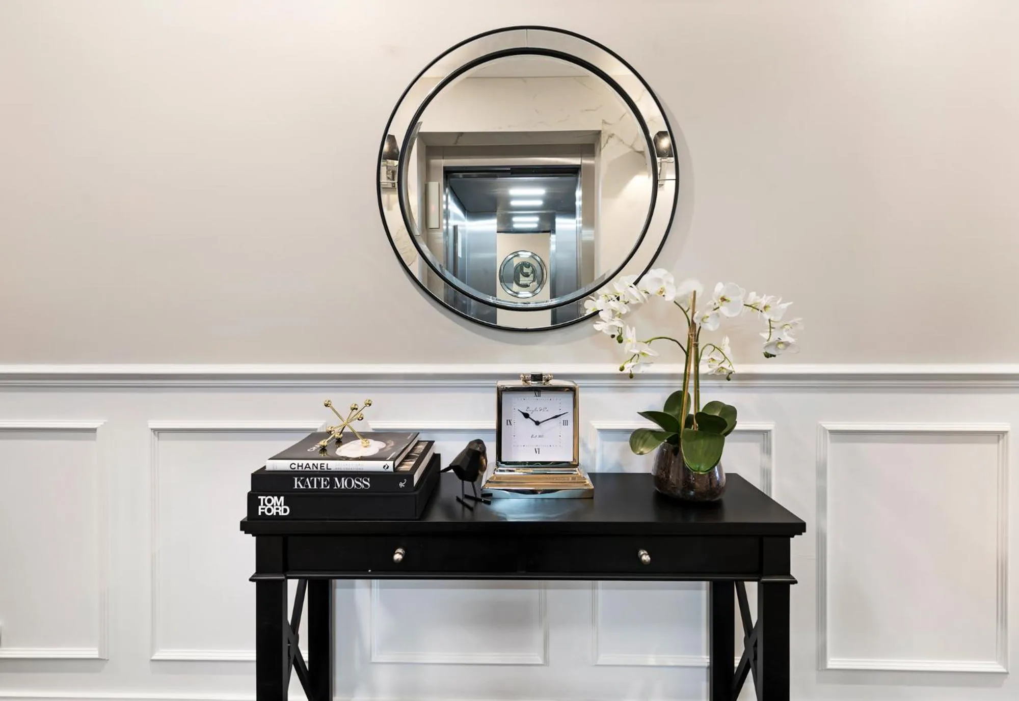 Property building in Manhattan Apartments - Glen Iris