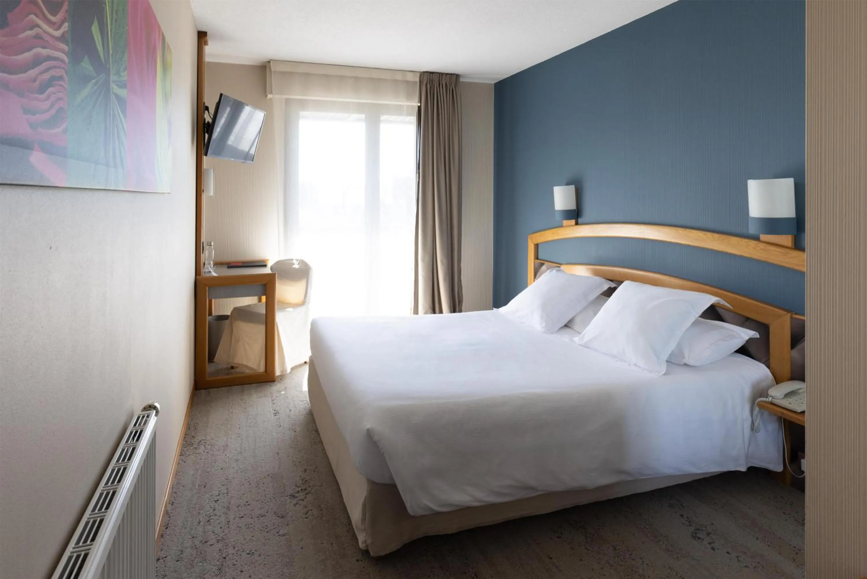 Bedroom, Bed in Best Western Le Relais de Laguiole Hôtel & Spa