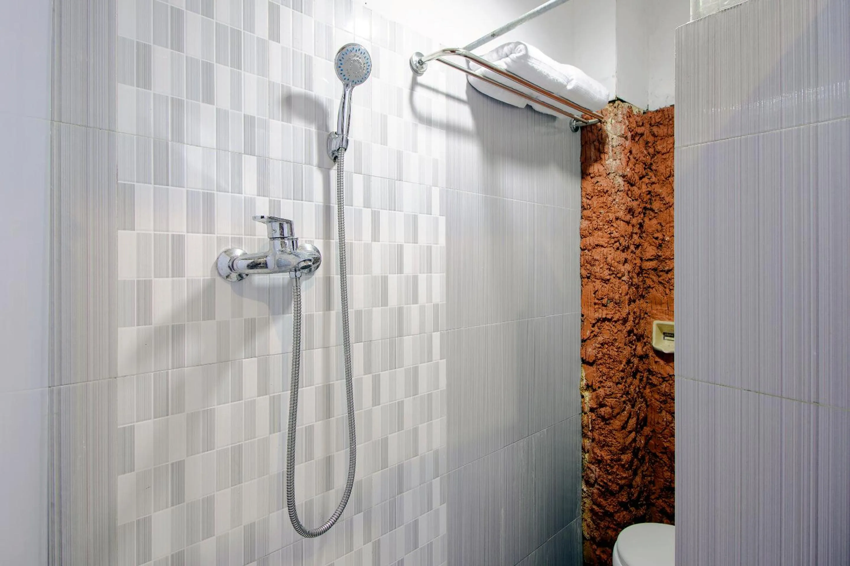 Bathroom in OYO 1277 Pondok Damai Syariah