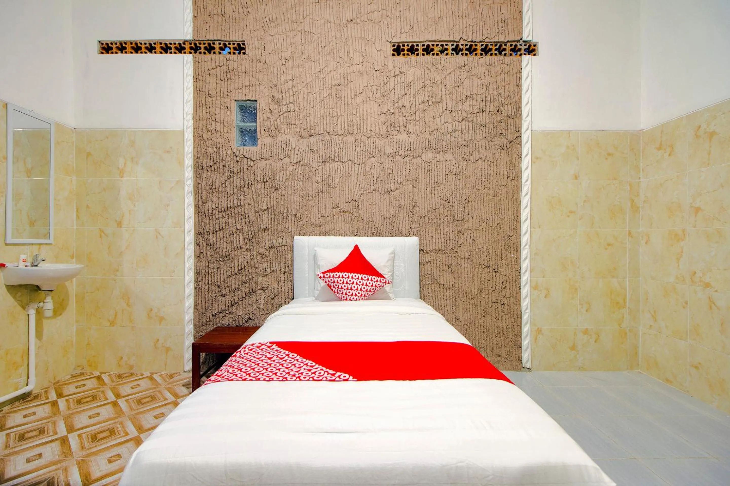 Bedroom in OYO 1277 Pondok Damai Syariah