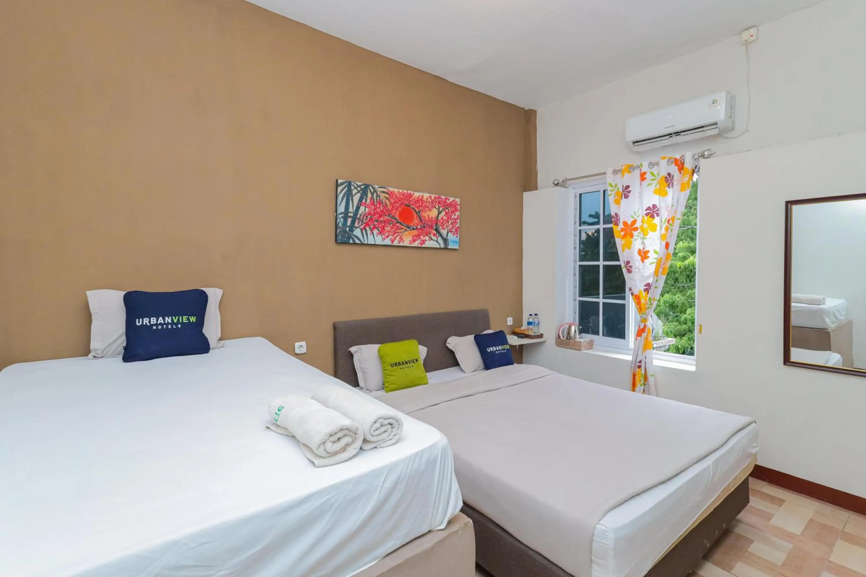 Bedroom, Bed in Urbanview Hotel Syariah Near Gelora Delta Sidoarjo