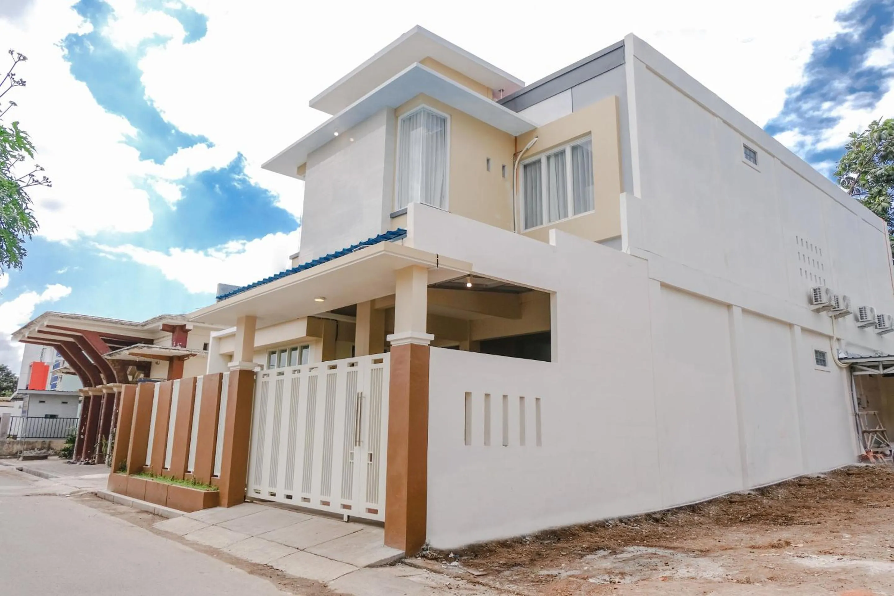 Facade/entrance in Hotel O Antosa Family Residence