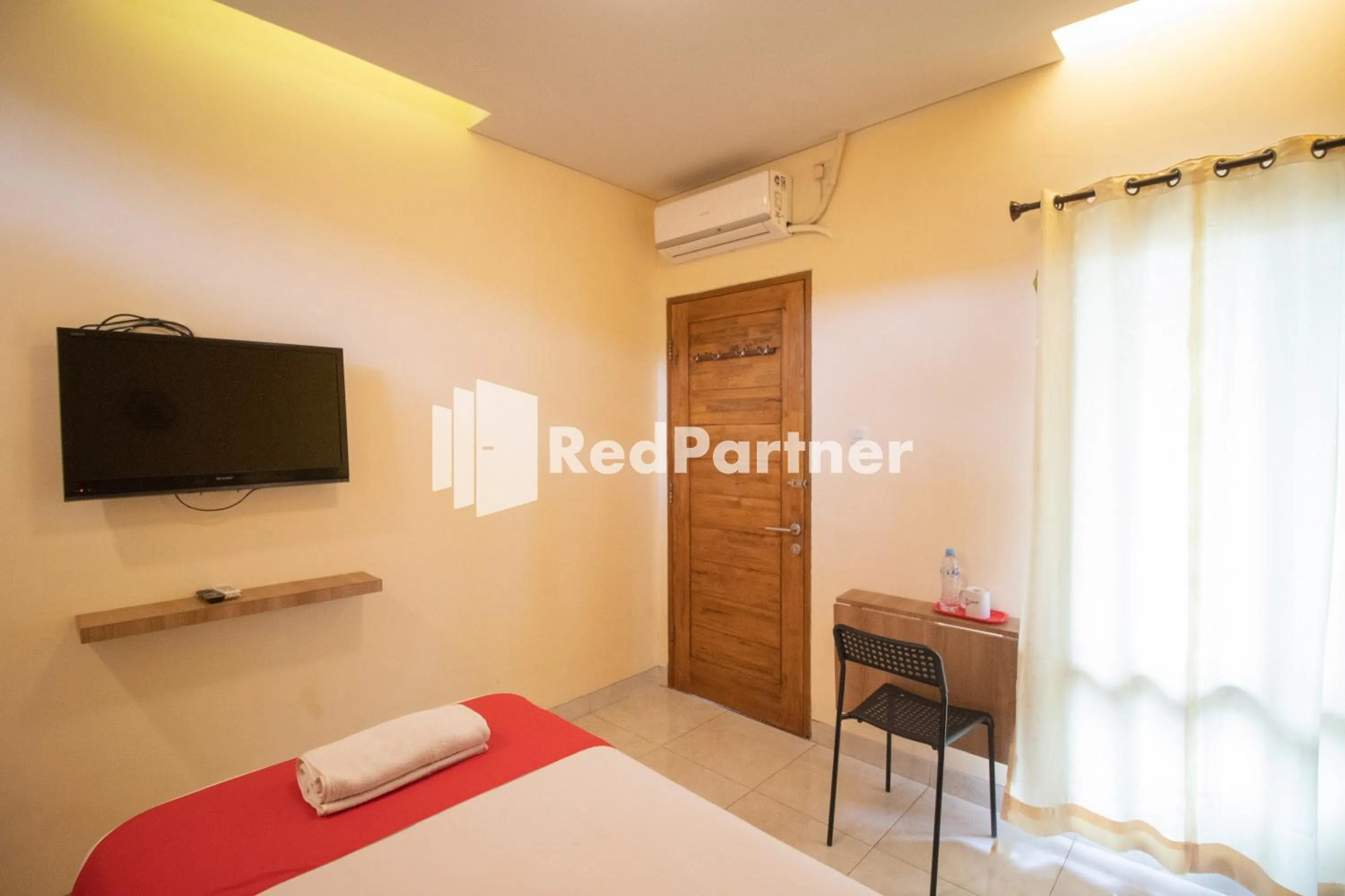 Bedroom, Bed in Griya Damai Syariah Yogyakarta Mitra RedDoorz