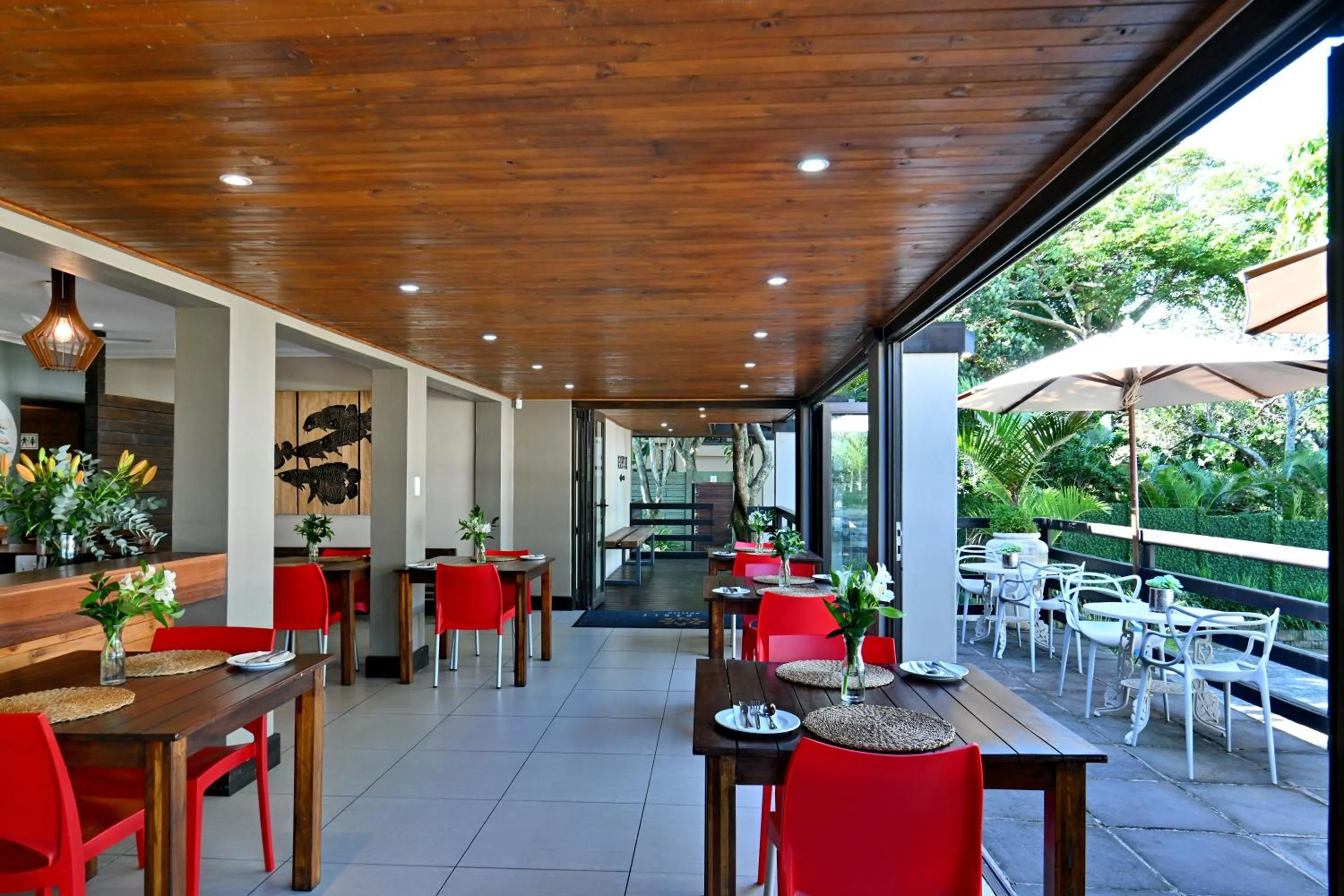 Breakfast in La Perle