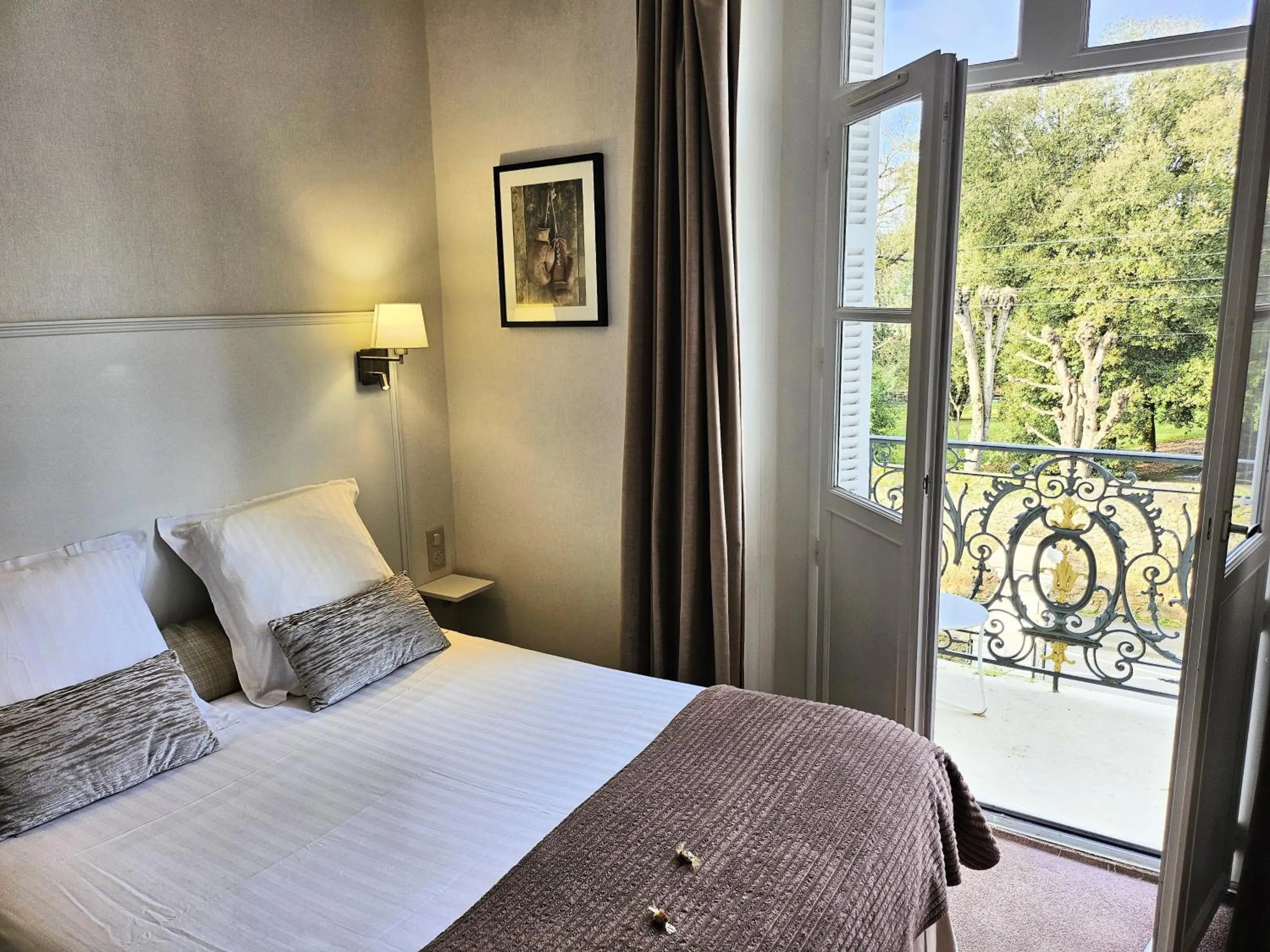 Bedroom, Bed in L'Hôtel Particulier Ascott