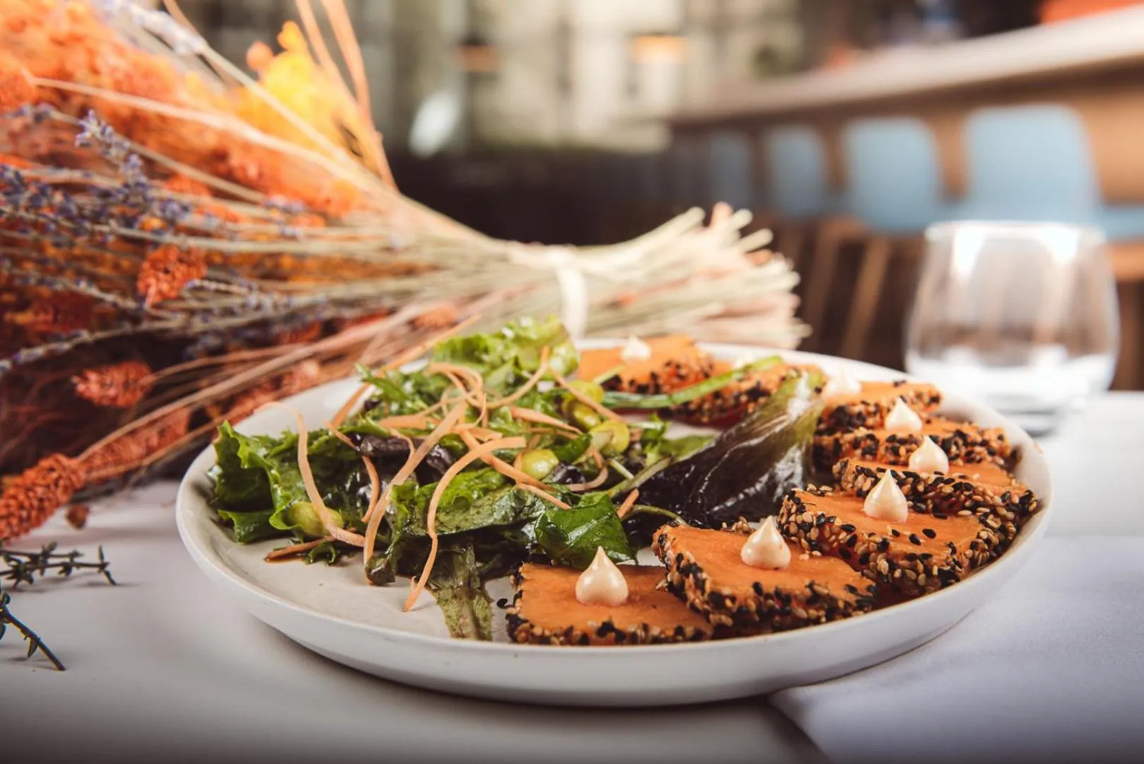 Restaurant/places to eat in Holiday Inn Clermont Ferrand Centre by IHG