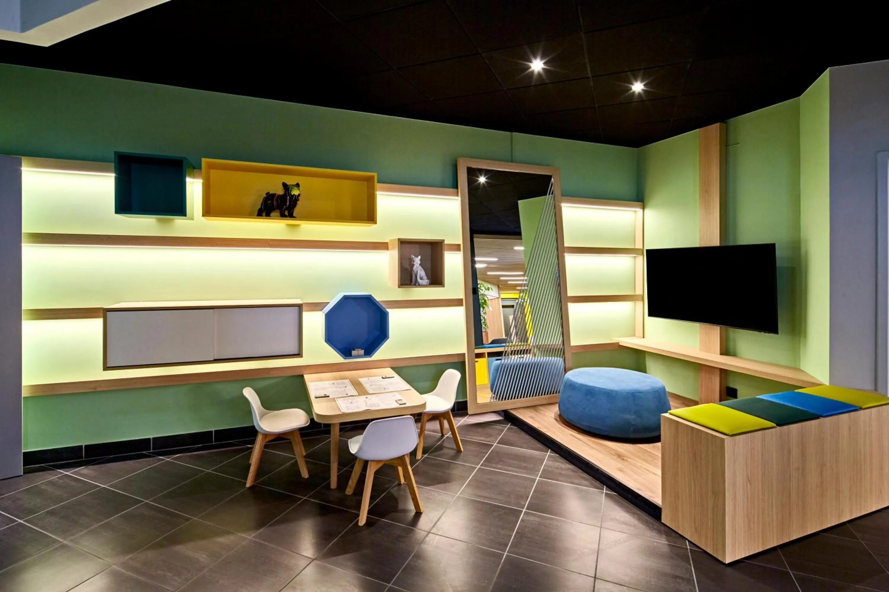 Property building in Holiday Inn Clermont Ferrand Centre by IHG