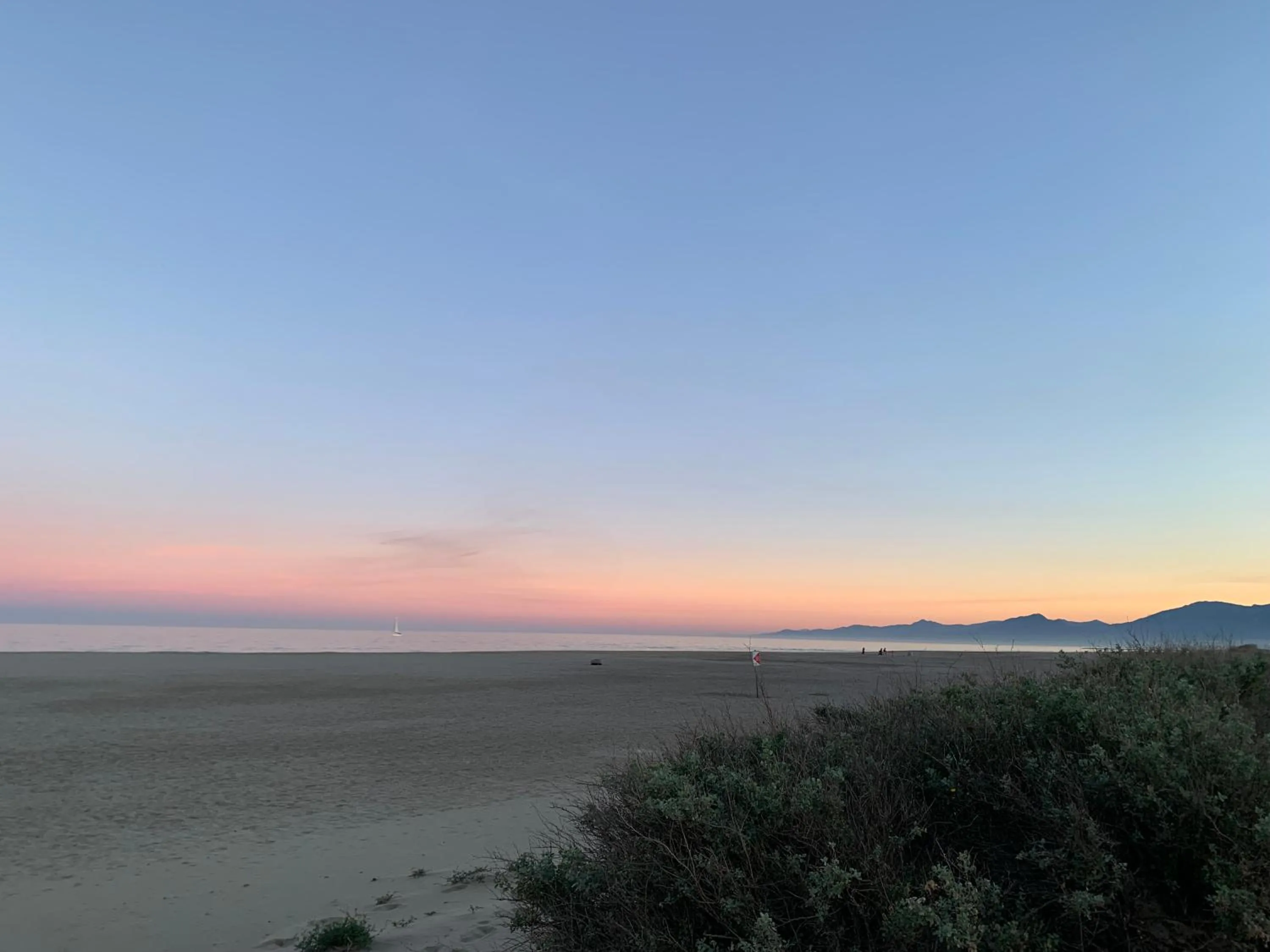 Natural landscape in Le Regina Hôtel et restaurant Canet-plage