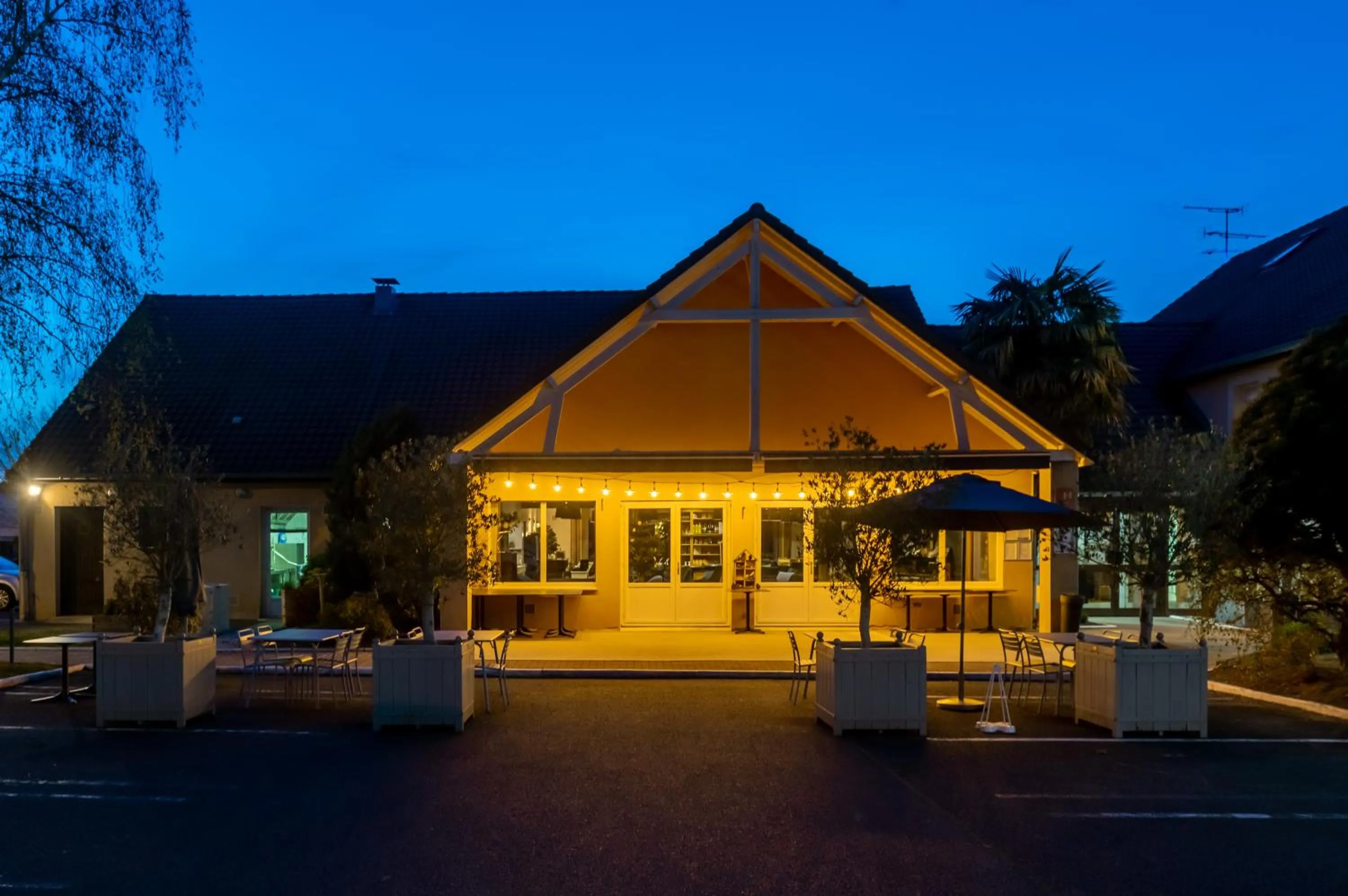 Property building in Sure Hotel by Best Western Châteauroux