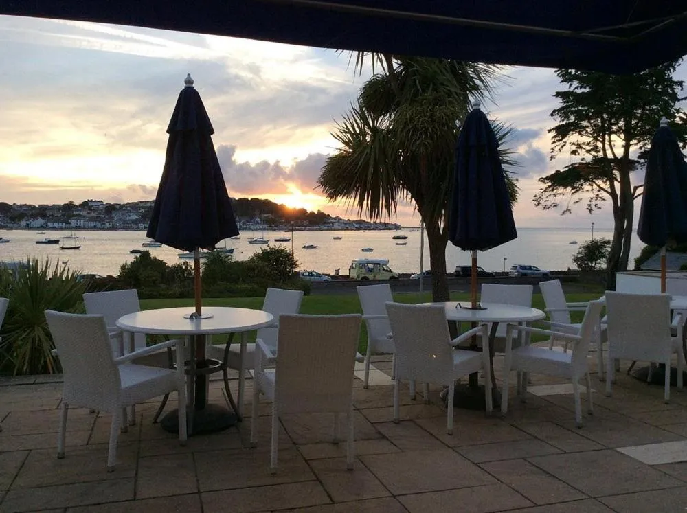 Patio in The Commodore Hotel