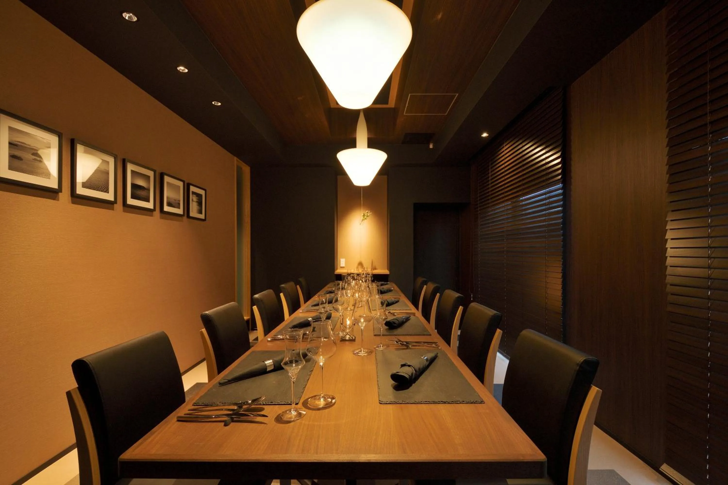 Restaurant/places to eat in THE CHELSEA BREATH