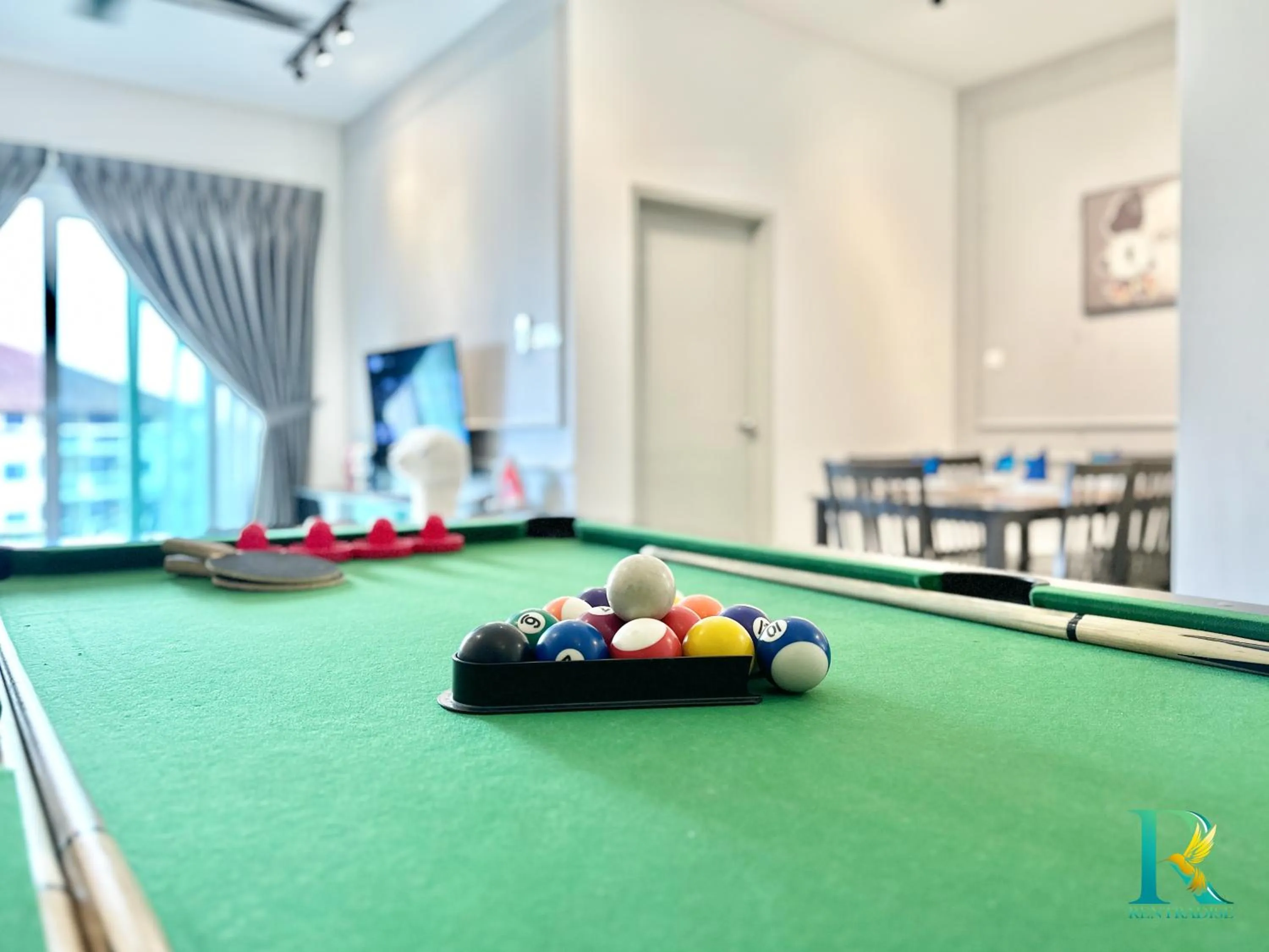 Entertainment in Seasons Luxury Apartment By RR JBcity