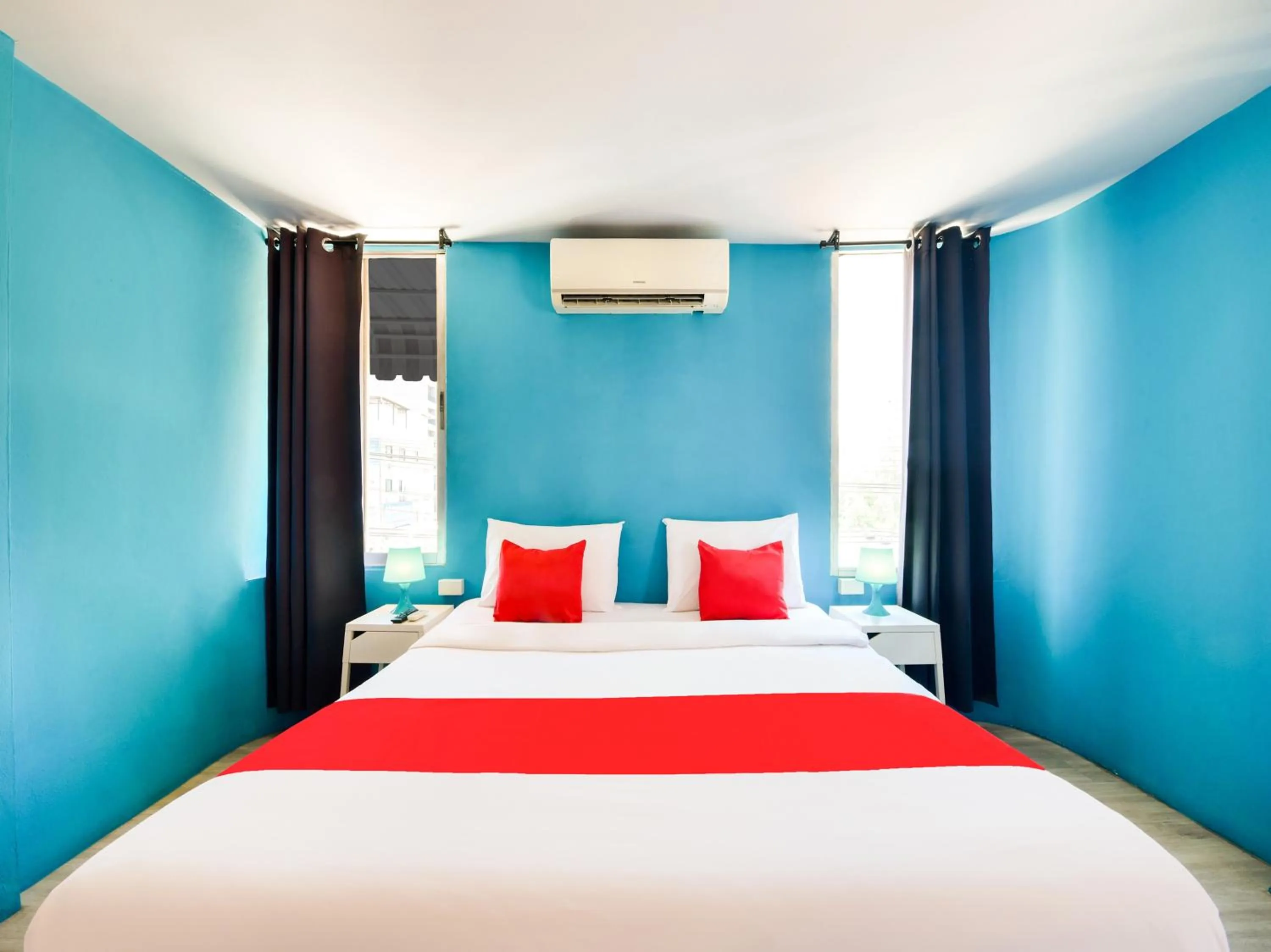 Bed in Sweet Pound Hotel