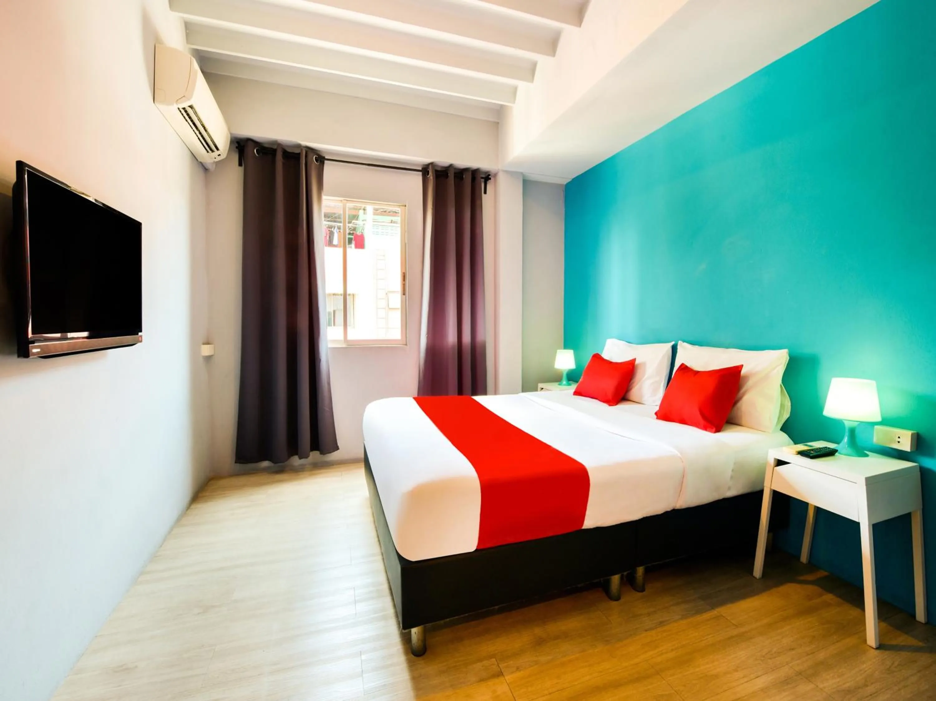 Bed in Sweet Pound Hotel