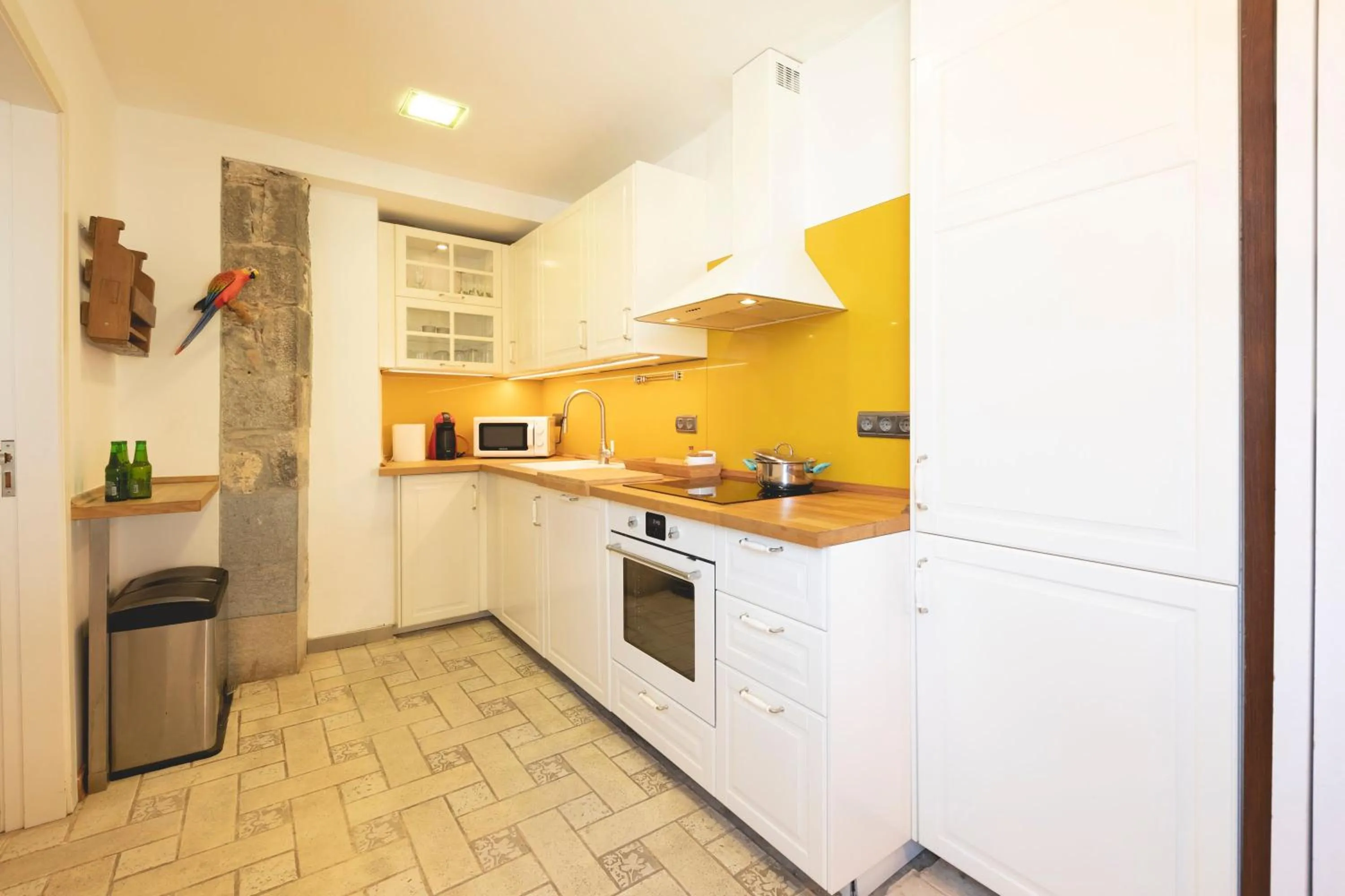 Kitchen or kitchenette in Bravissimo Mercaders 6