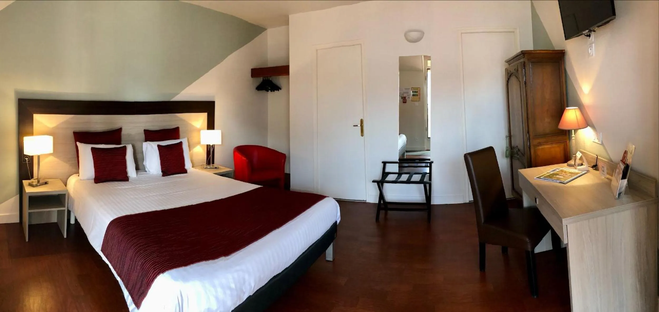 Double Room Garden Side in The Originals Boutique, Hôtel Clos Sainte Marie, Nevers