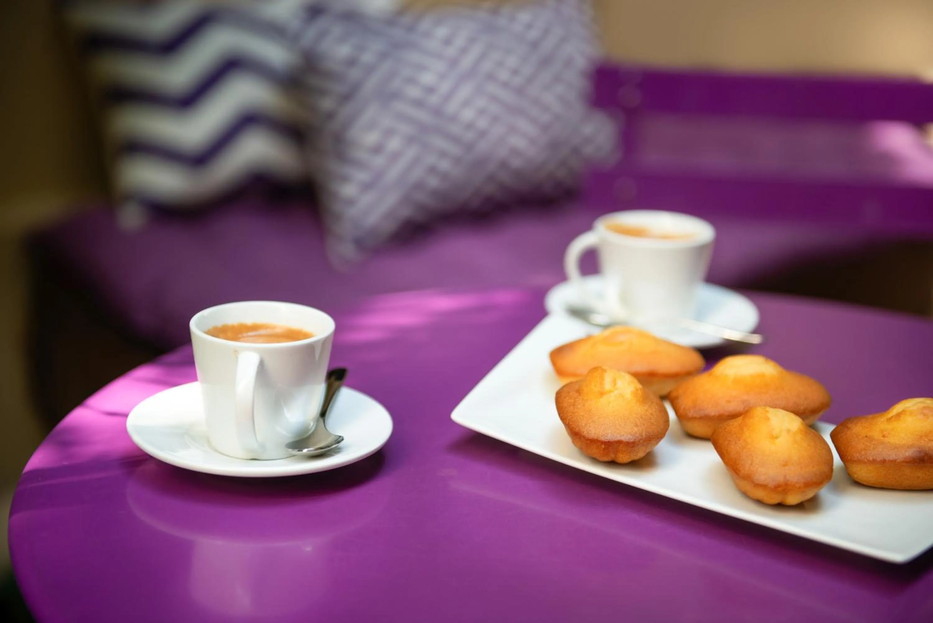 Patio in Hôtel Galileo Champs Elysées