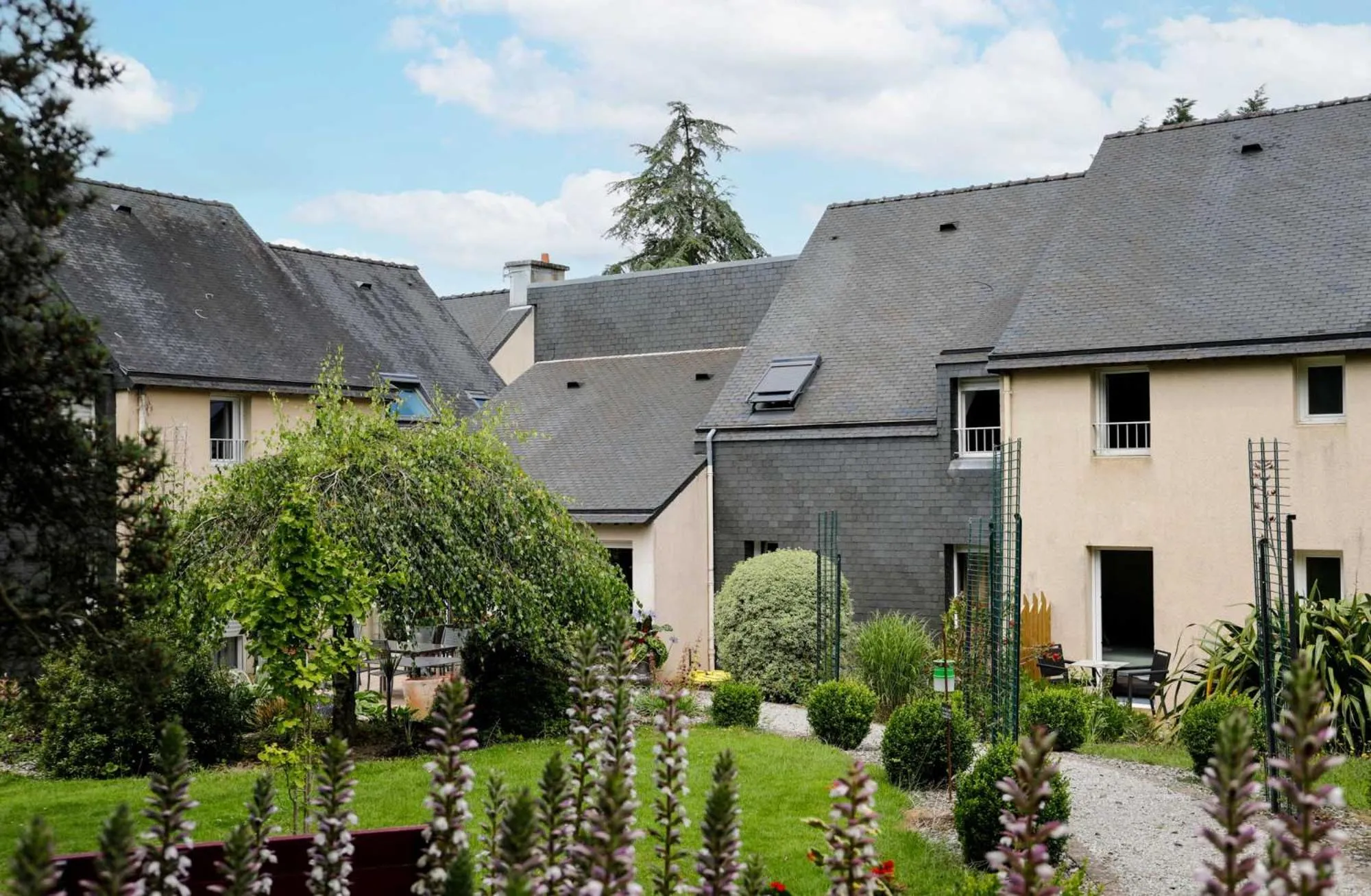 Garden in Hotel Le Branhoc - Brit Hotel Auray