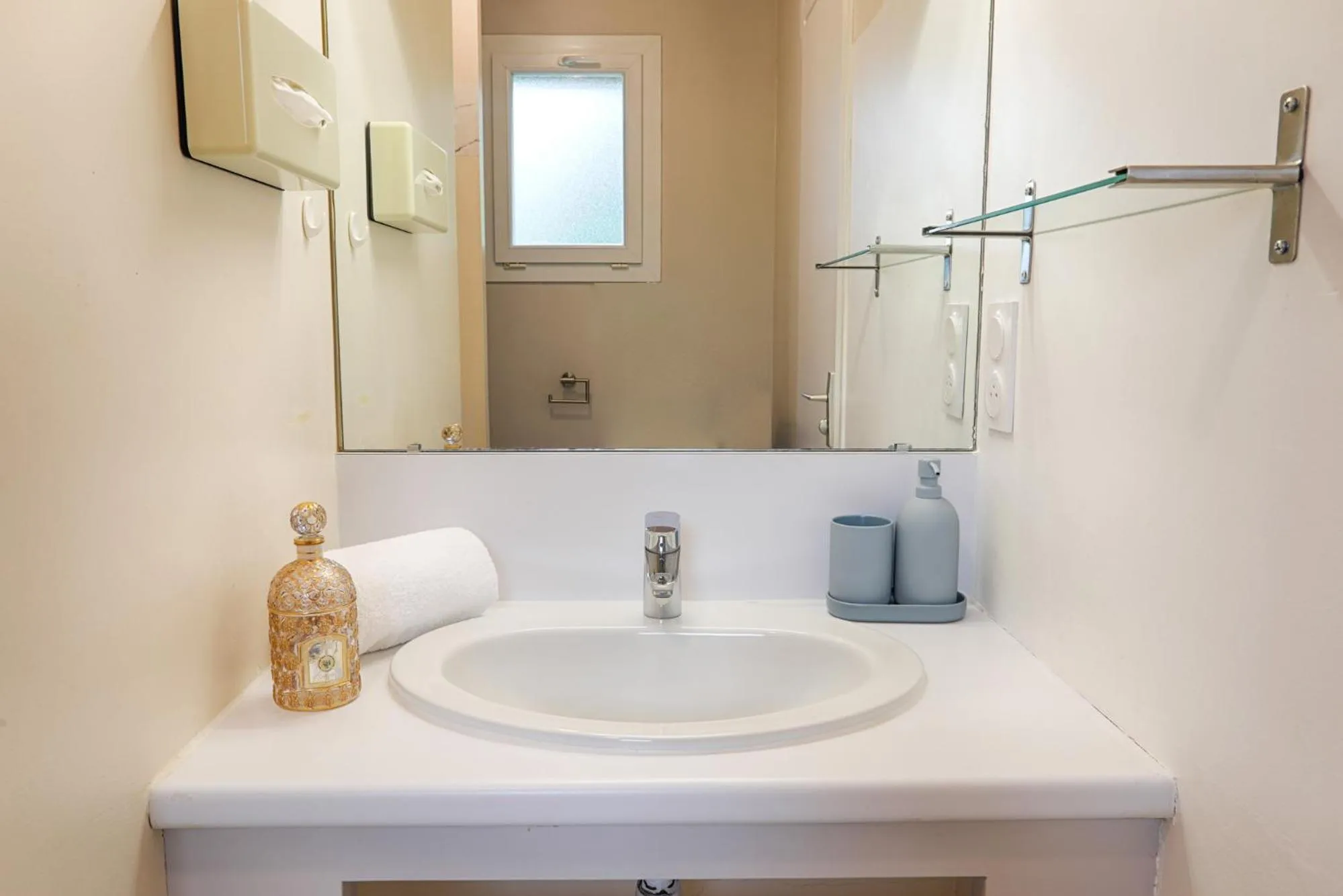 Bathroom in Hotel Le Branhoc - Brit Hotel Auray