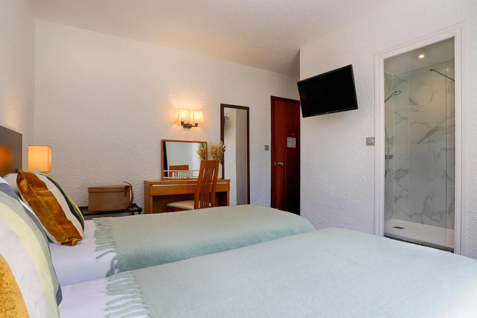 Photo of the whole room, Bed in Hotel Le Branhoc - Brit Hotel Auray