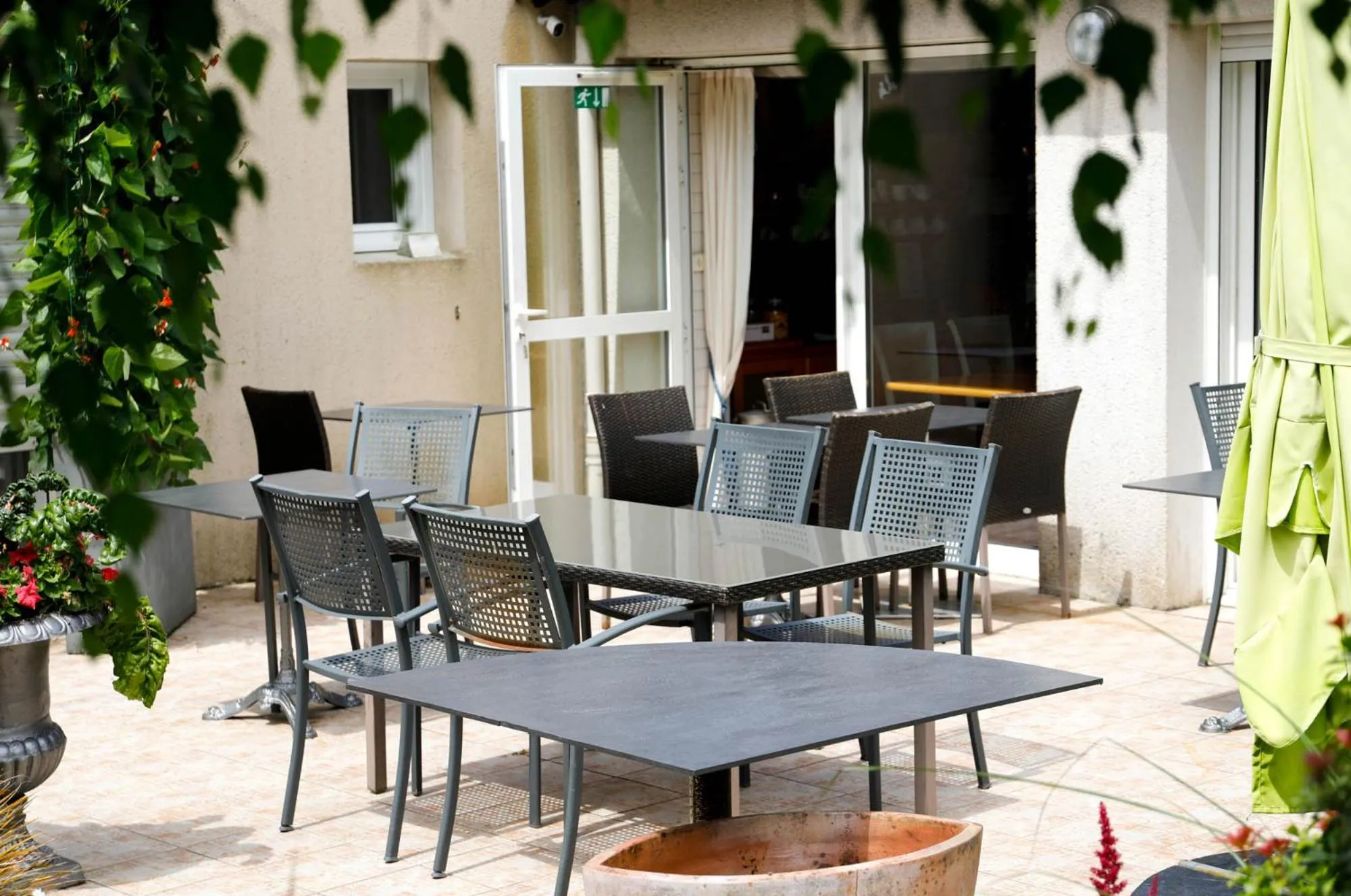 Garden in Hotel Le Branhoc - Brit Hotel Auray