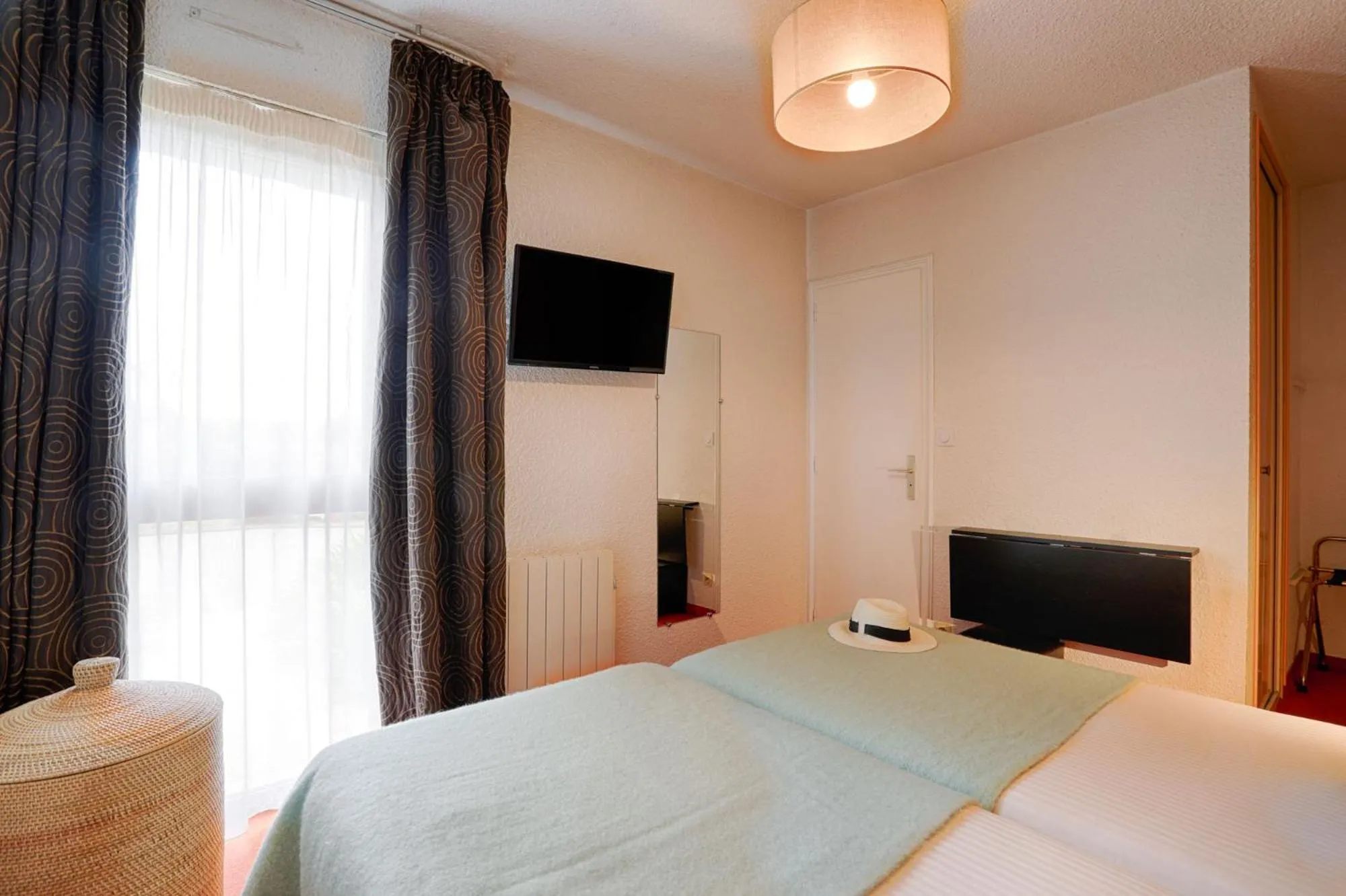 Bed in Hotel Le Branhoc - Brit Hotel Auray